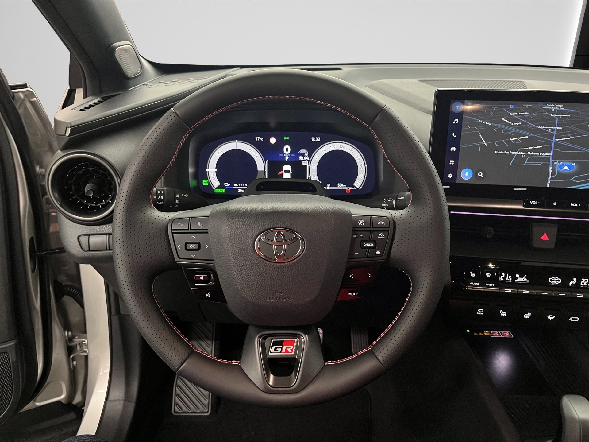 TOYOTA C-HR 2.0 PHEV GR Sport-image-8
