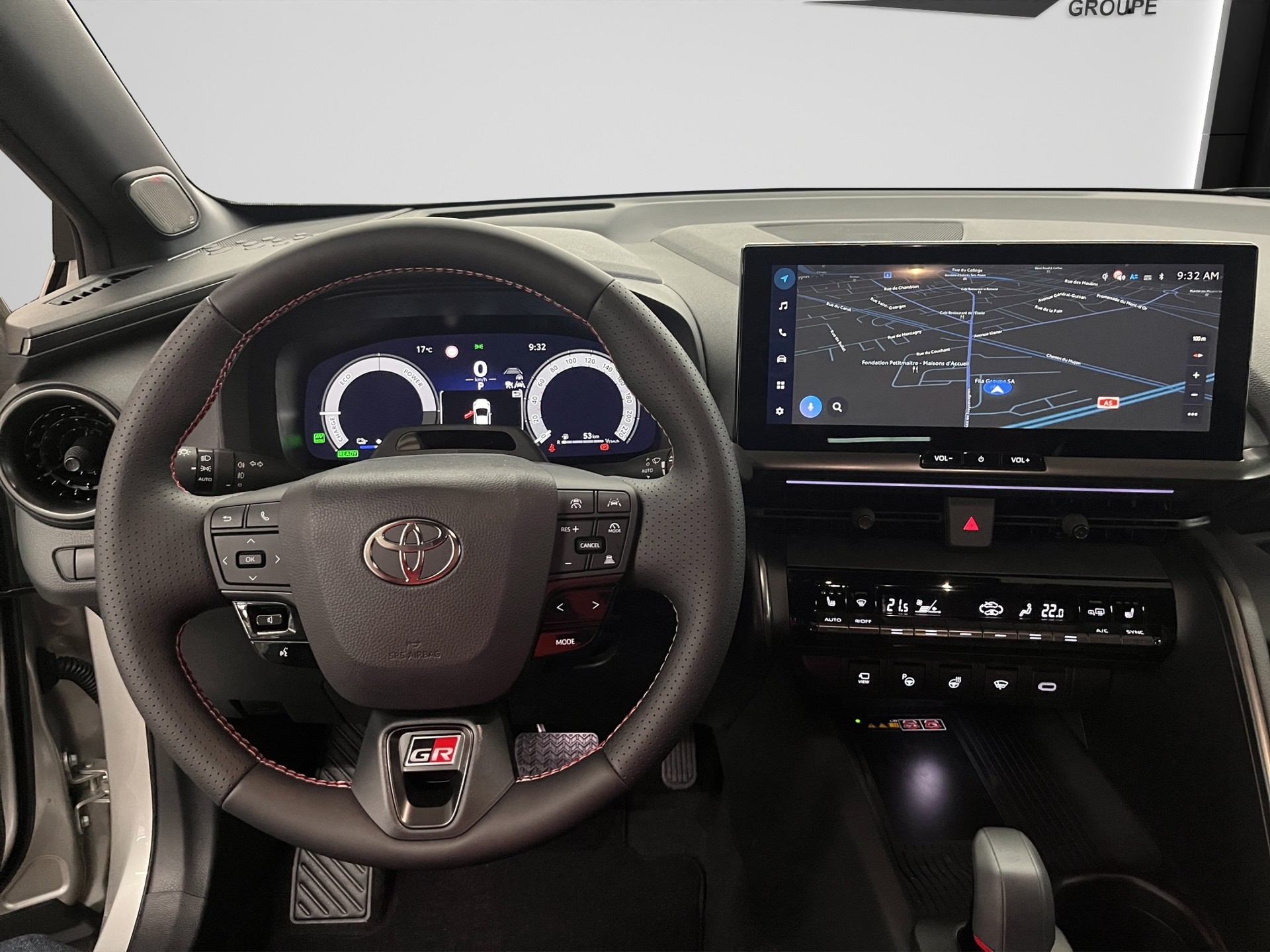 TOYOTA C-HR 2.0 PHEV GR Sport-image-9