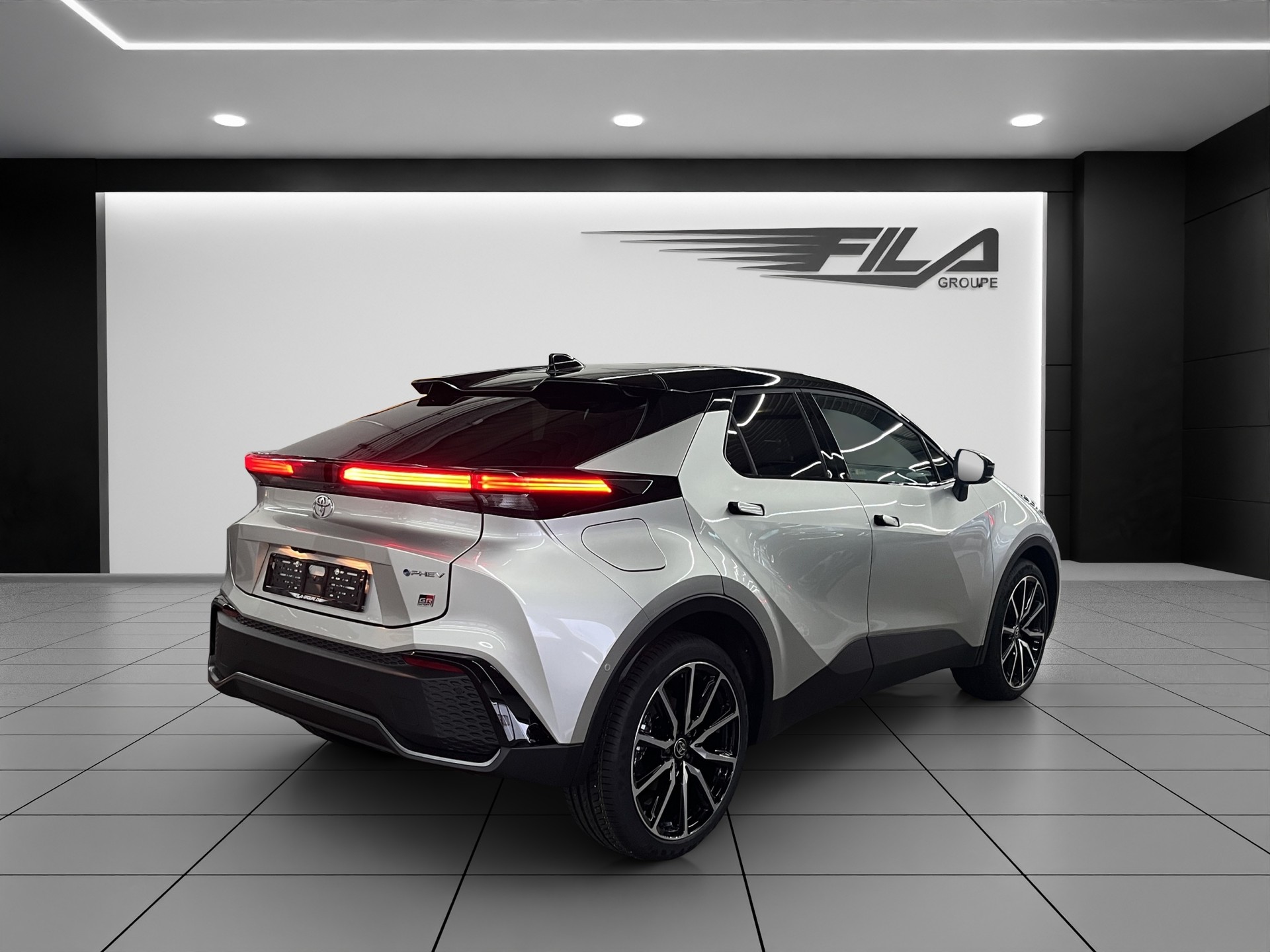 TOYOTA C-HR 2.0 PHEV GR Sport-image-5