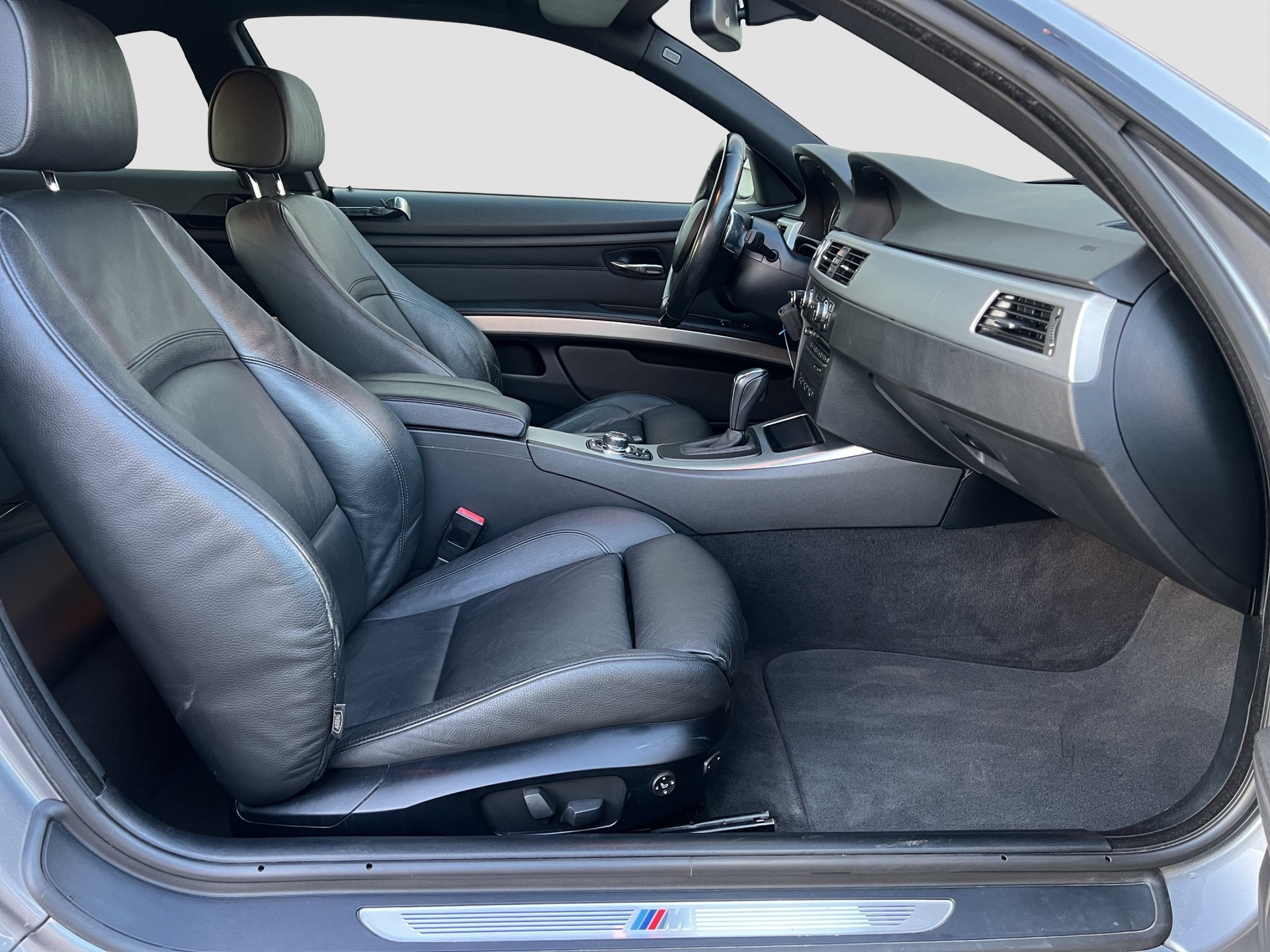 BMW 335i xDrive Coupé Steptronic-image-13
