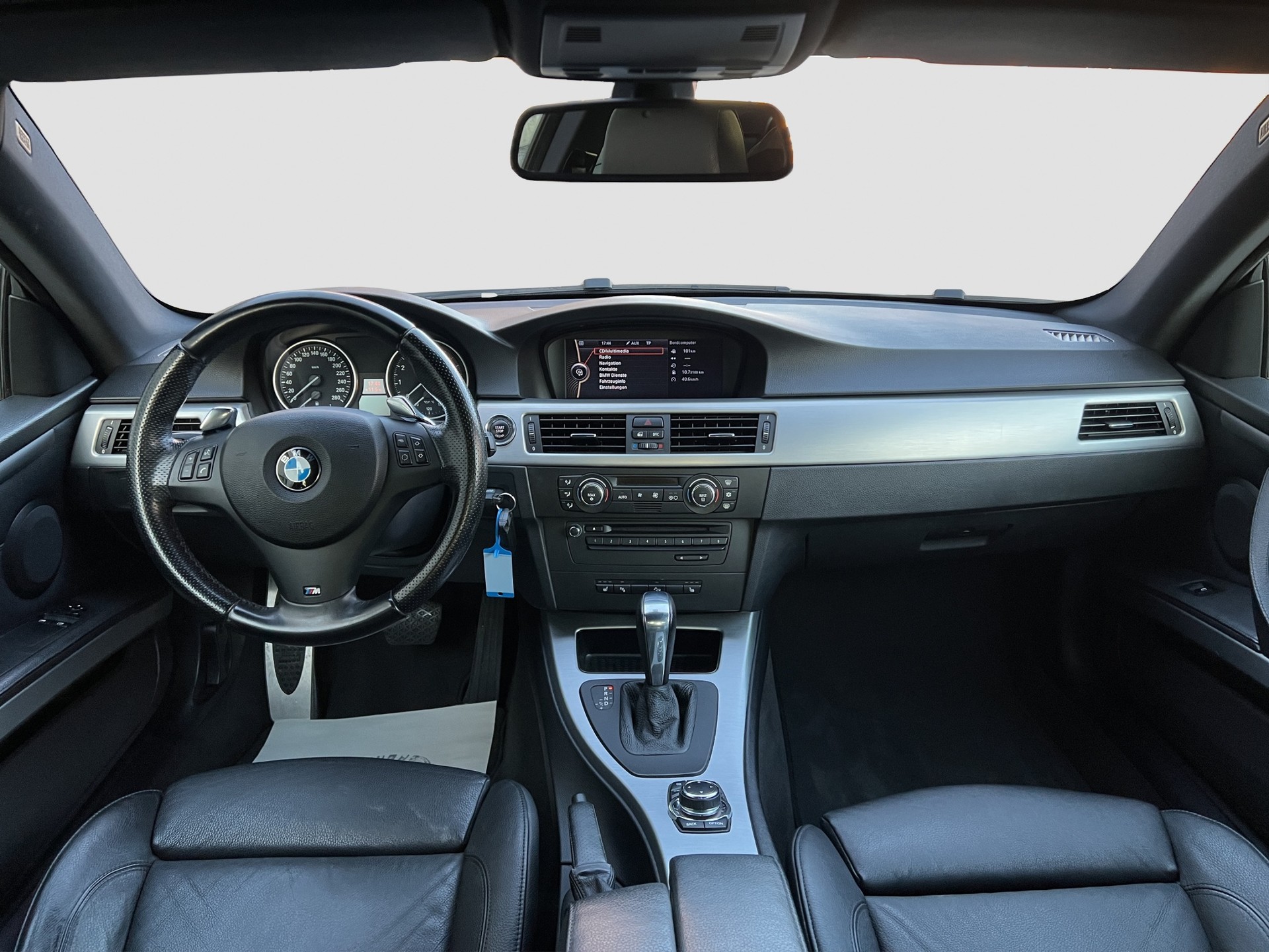 BMW 335i xDrive Coupé Steptronic-image-10