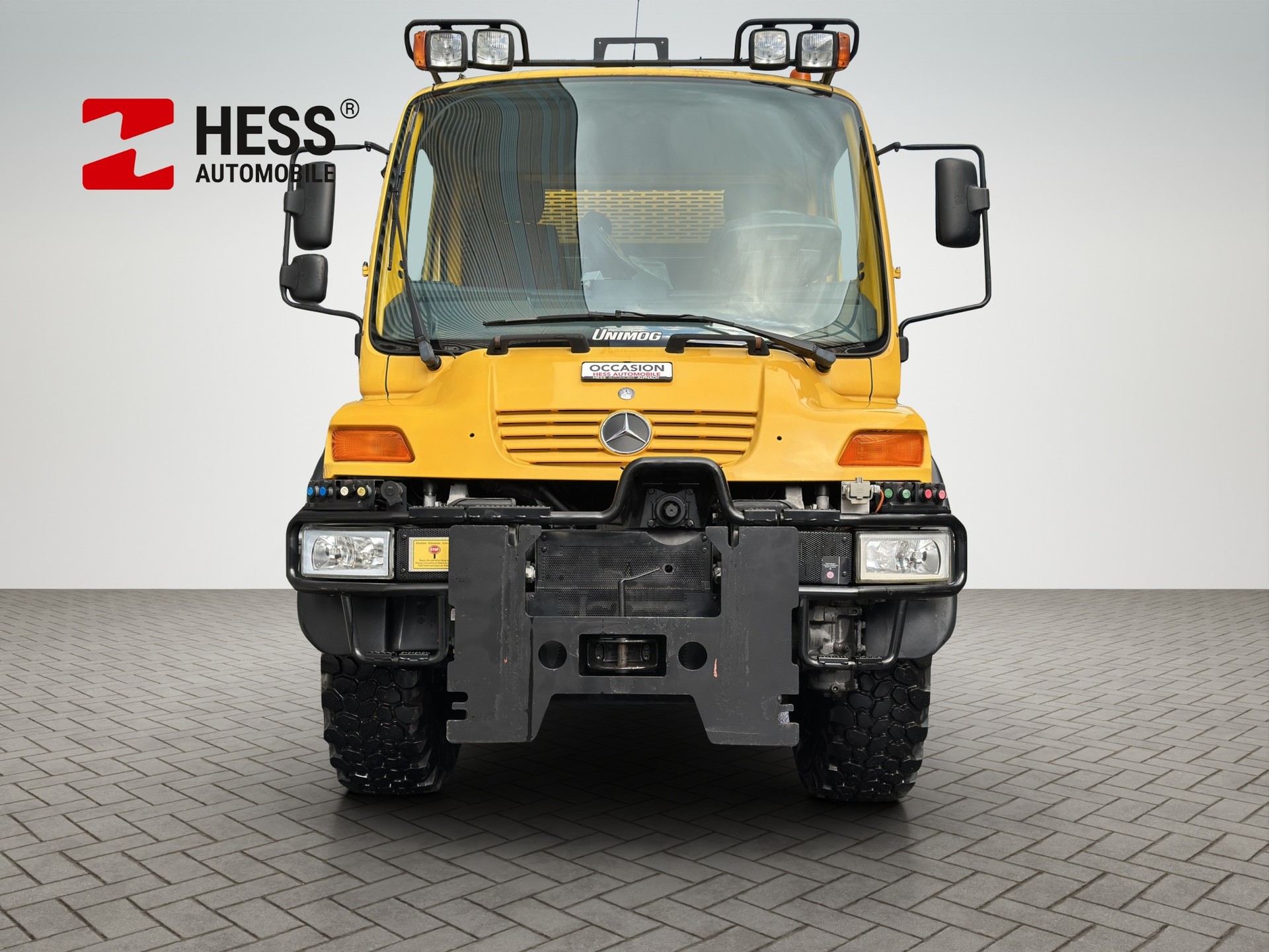 MERCEDES-BENZ Unimog U400-showroom-element-1