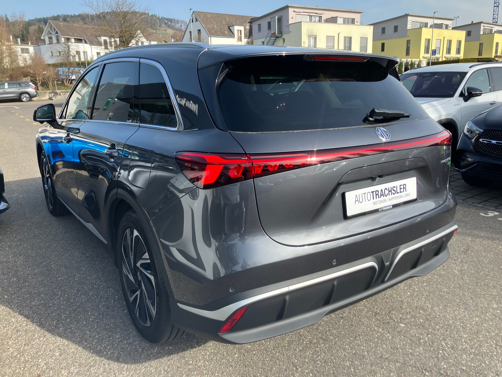 MG S6 EV 77kWh Luxury AWD-image-3
