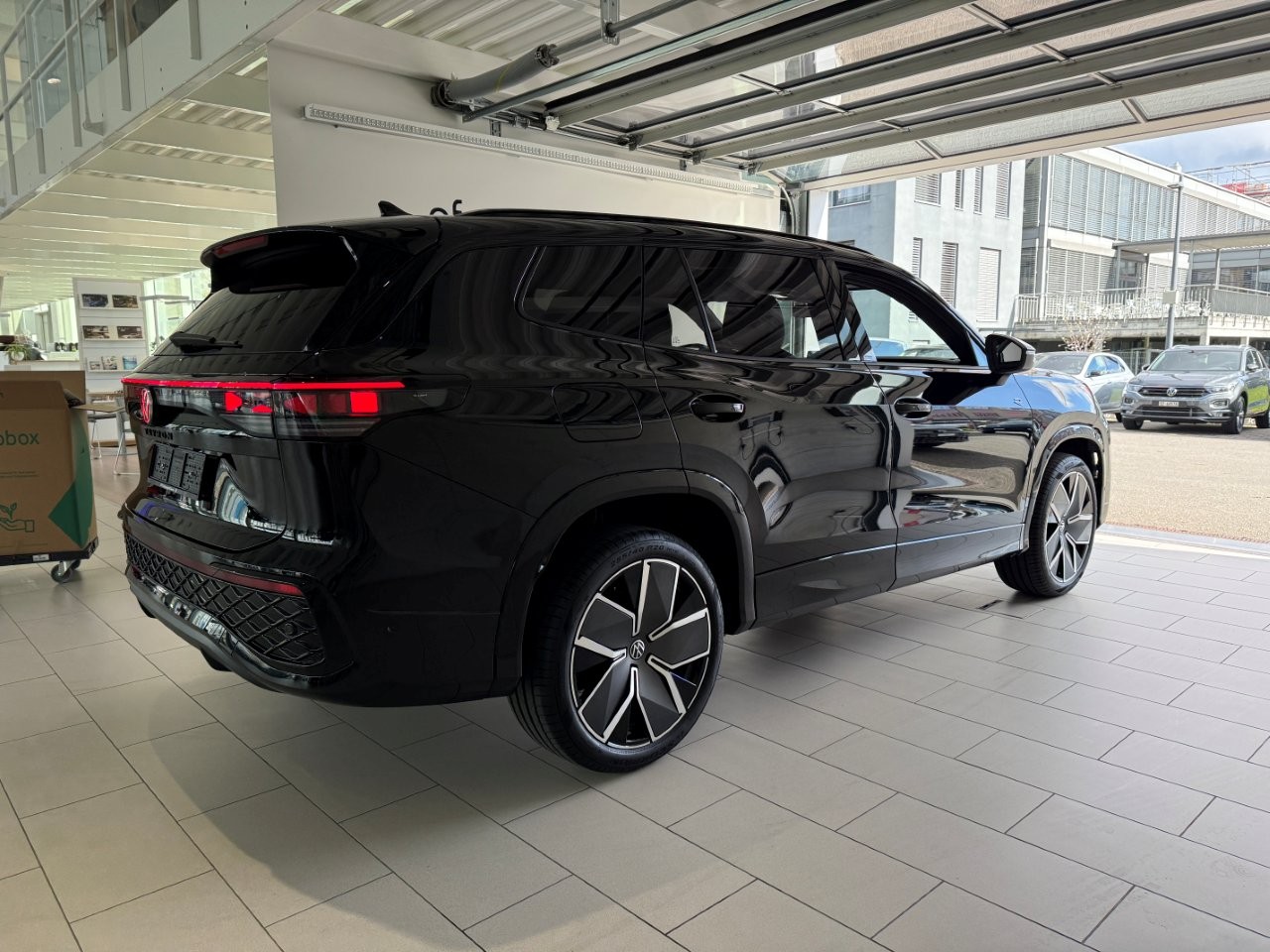 VW Tayron 1.5 TSI evo2 eHybrid R-Line DSG-image-0