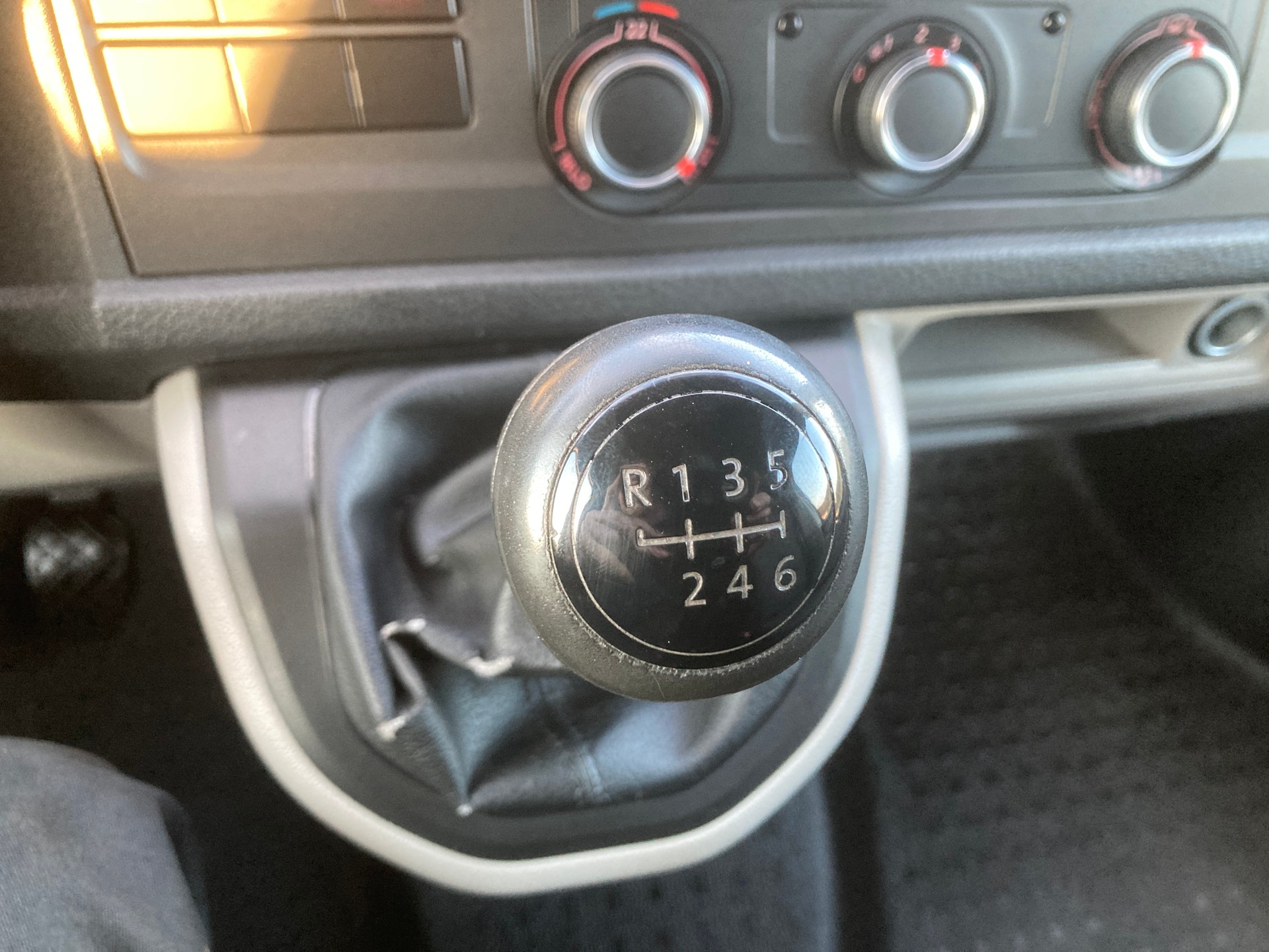 VW T6 2.0 TDI 4Motion-image-10