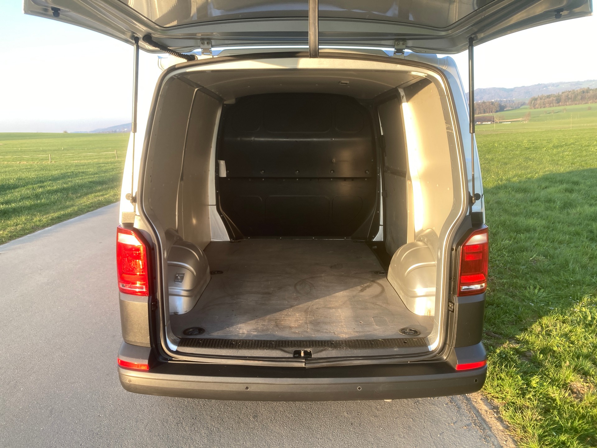 VW T6 2.0 TDI 4Motion-image-5