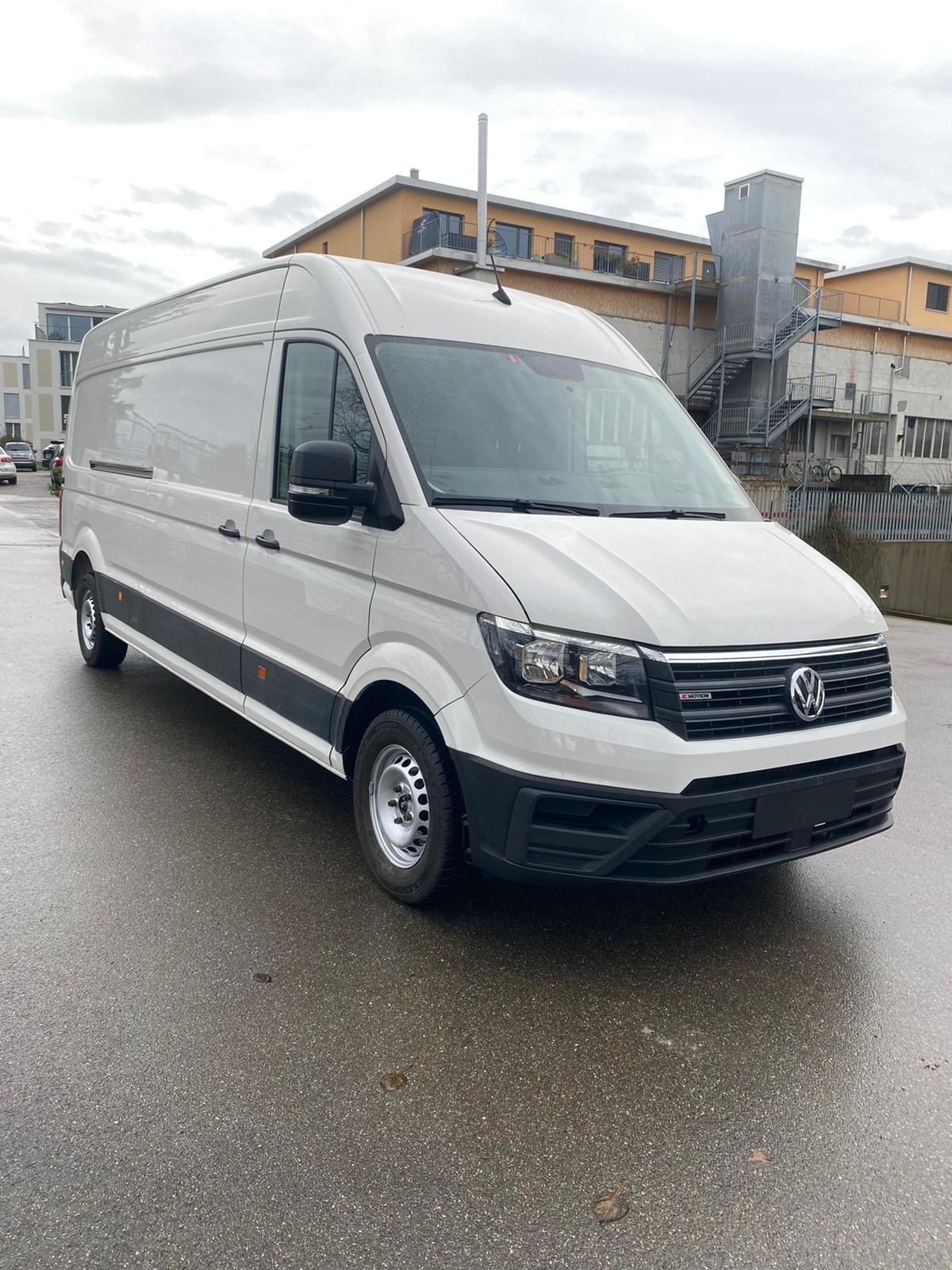 VW Crafter 35 2.0 TDI Entry L4 4Motion-image-1