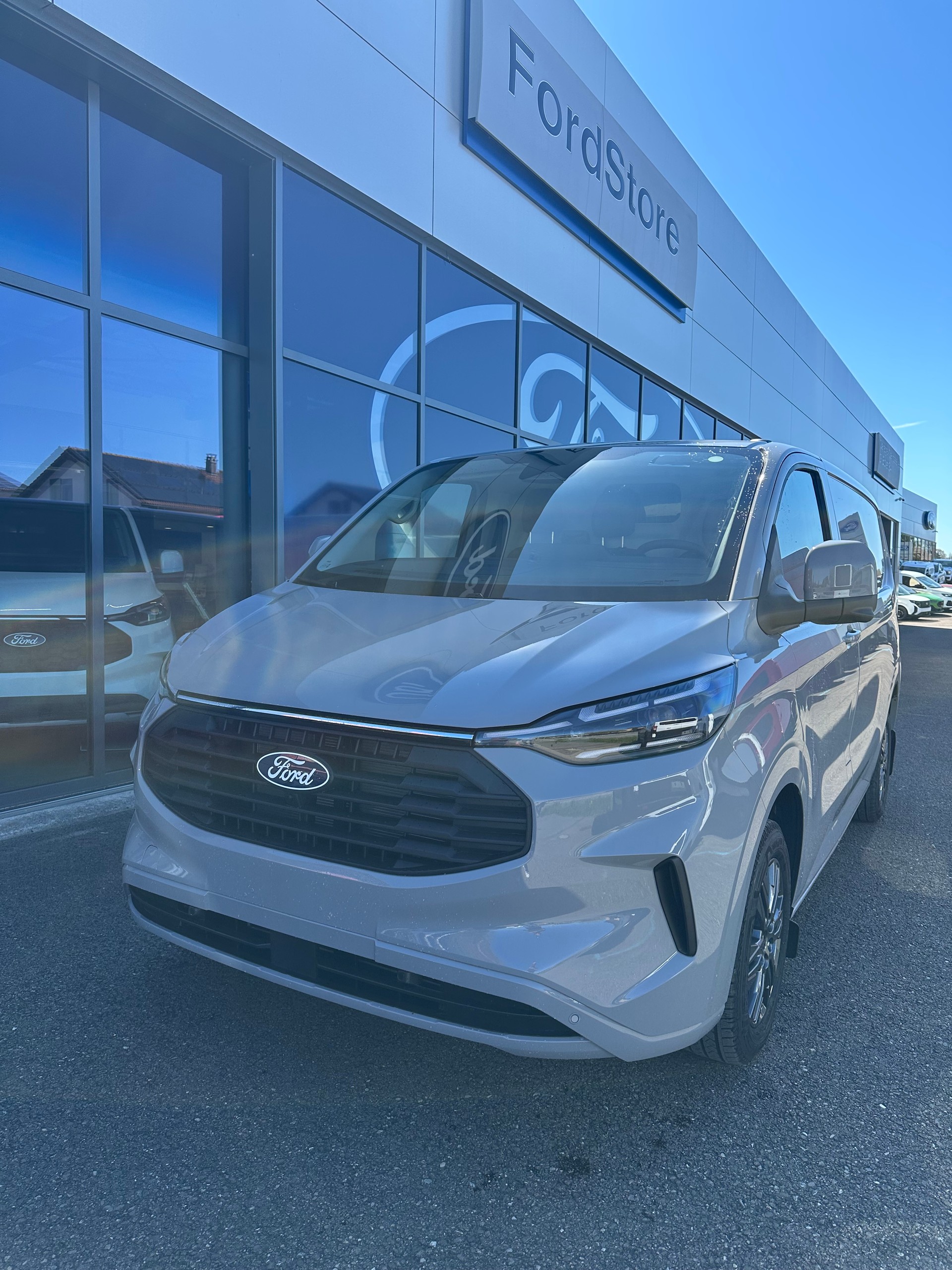 FORD Transit Custom Van 320 L1 2.0 EcoBl Limited/170CV/Aut.-image-0