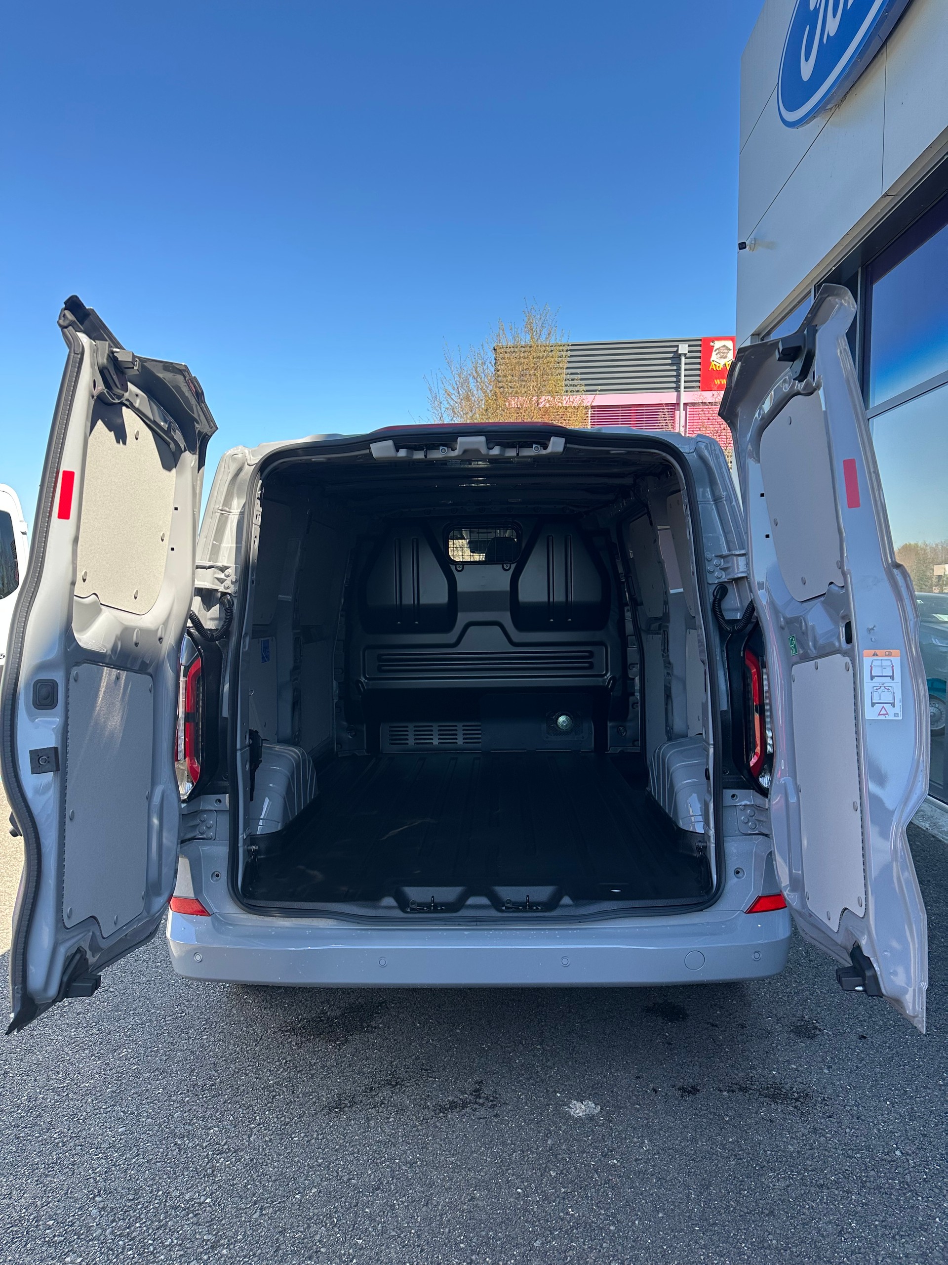 FORD Transit Custom Van 320 L1 2.0 EcoBl Limited/170CV/Aut.-image-6
