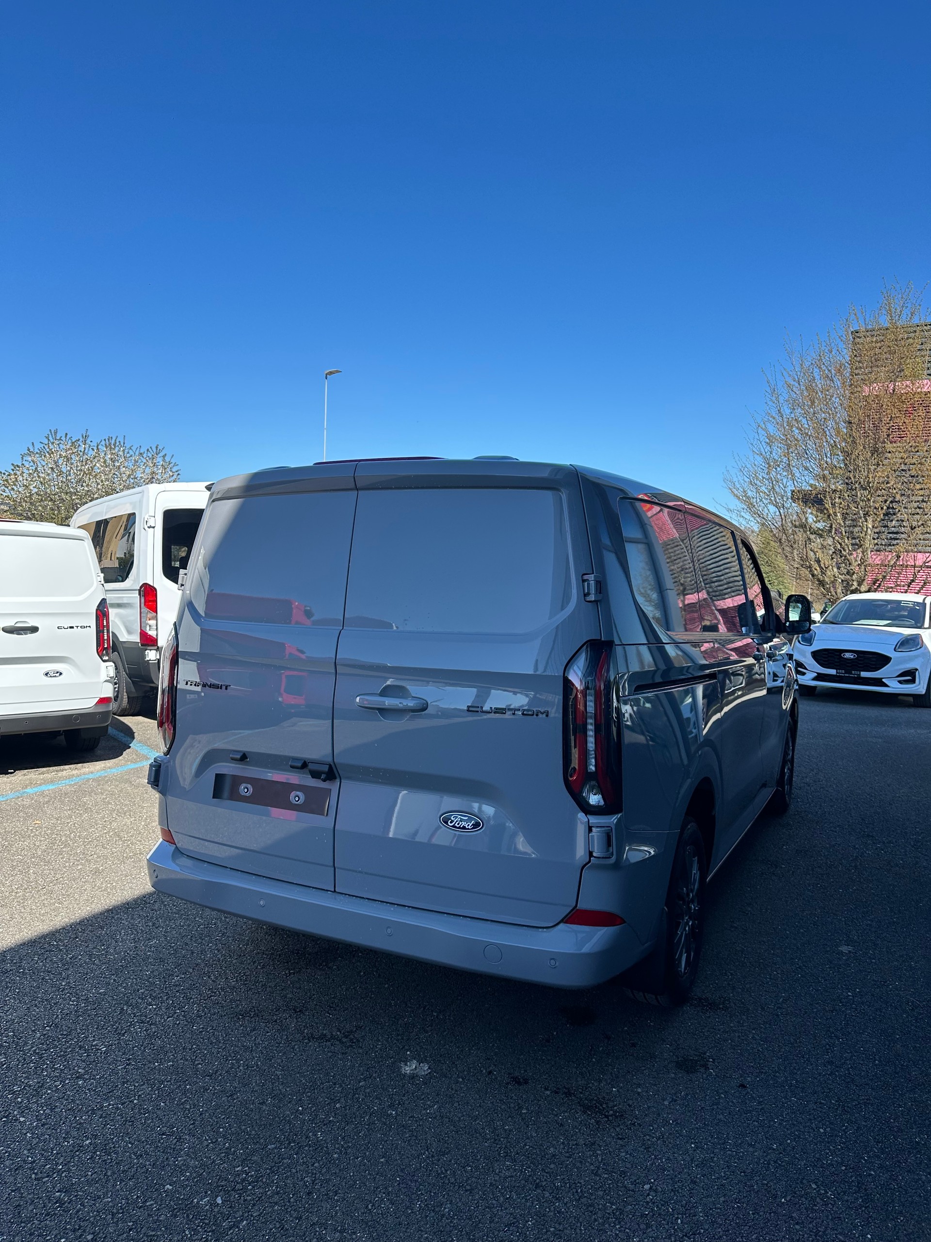 FORD Transit Custom Van 320 L1 2.0 EcoBl Limited/170CV/Aut.-image-5