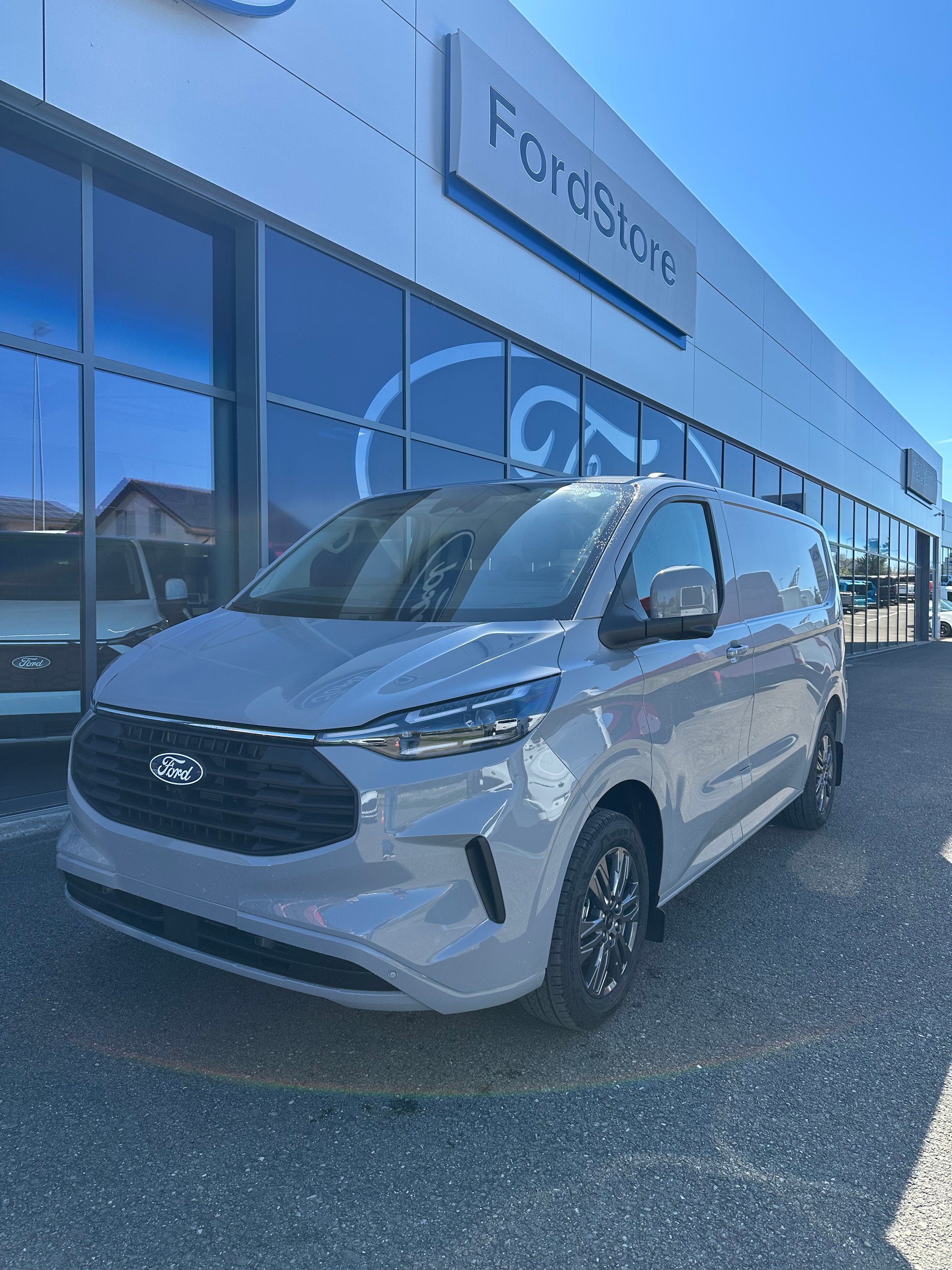 FORD Transit Custom Van 320 L1 2.0 EcoBl Limited/170CV/Aut.-image-1