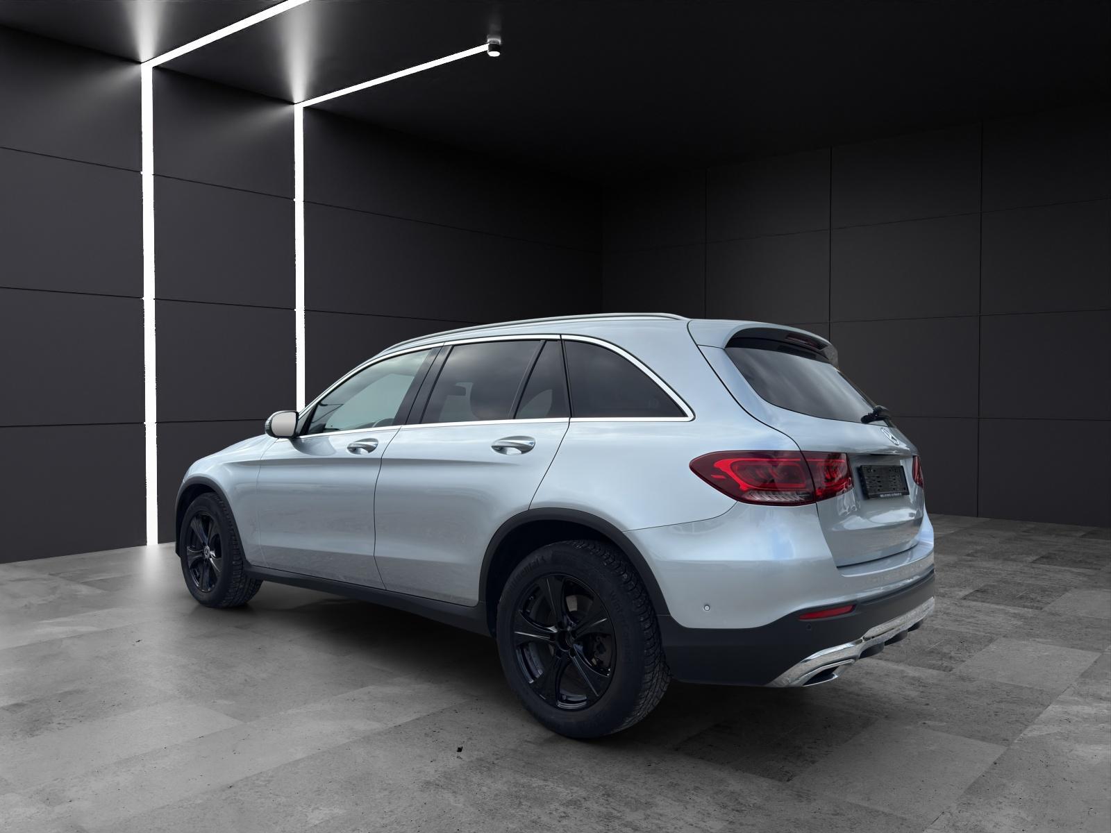 MERCEDES-BENZ GLC 220 d 4m-image-2