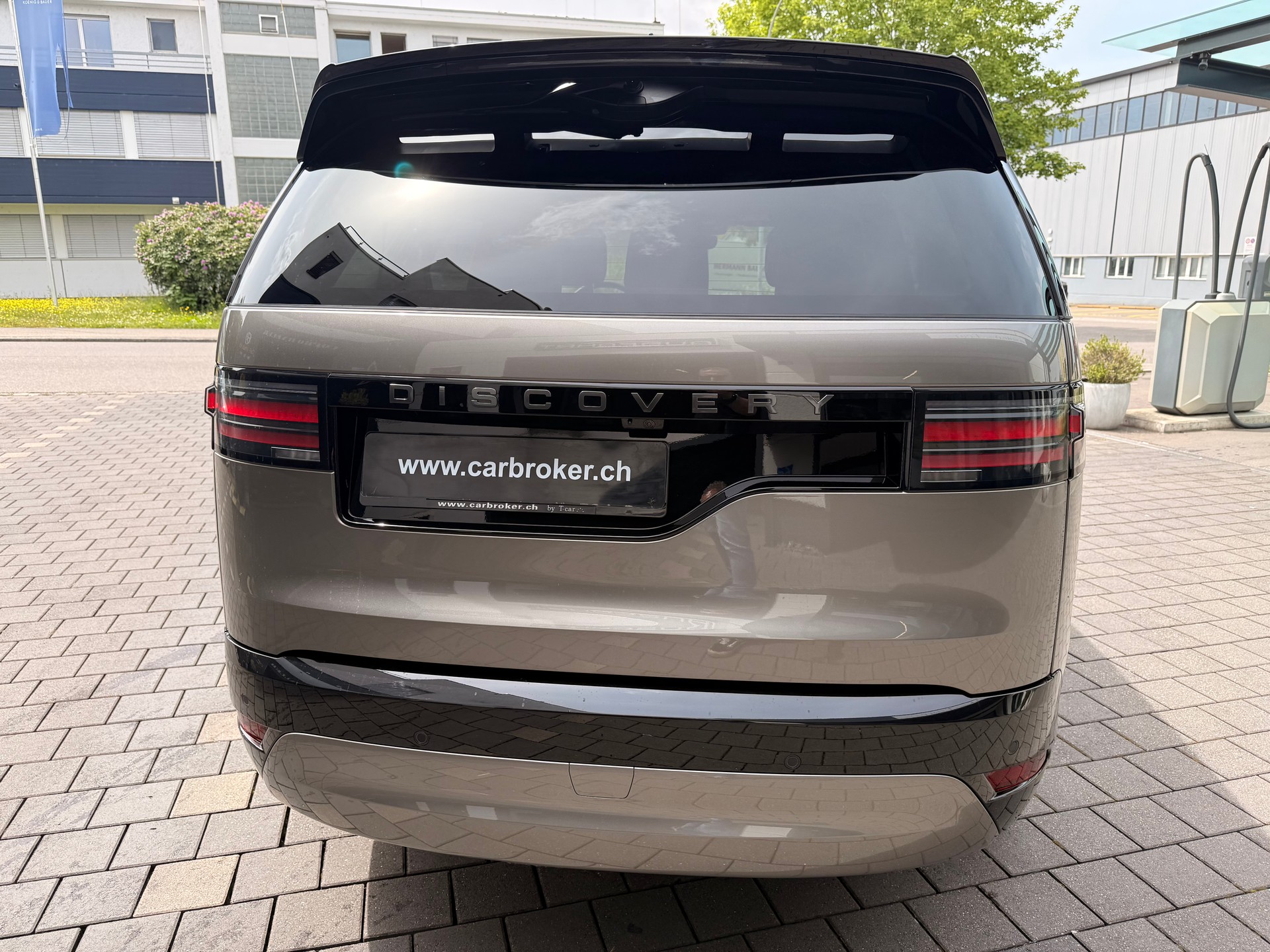 LAND ROVER Discovery 3.0D I6 350 Dynamic HSE AWD Automatic-image-5