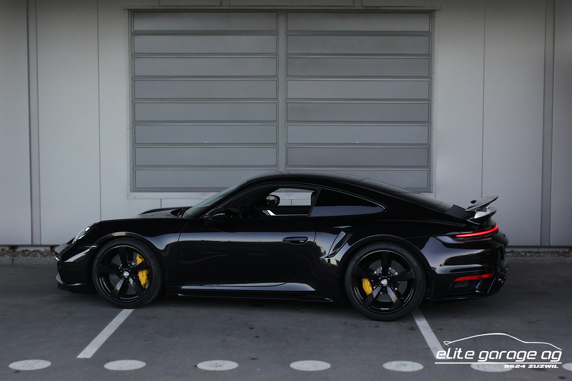 PORSCHE 911 Turbo S PDK 780 PS-image-2