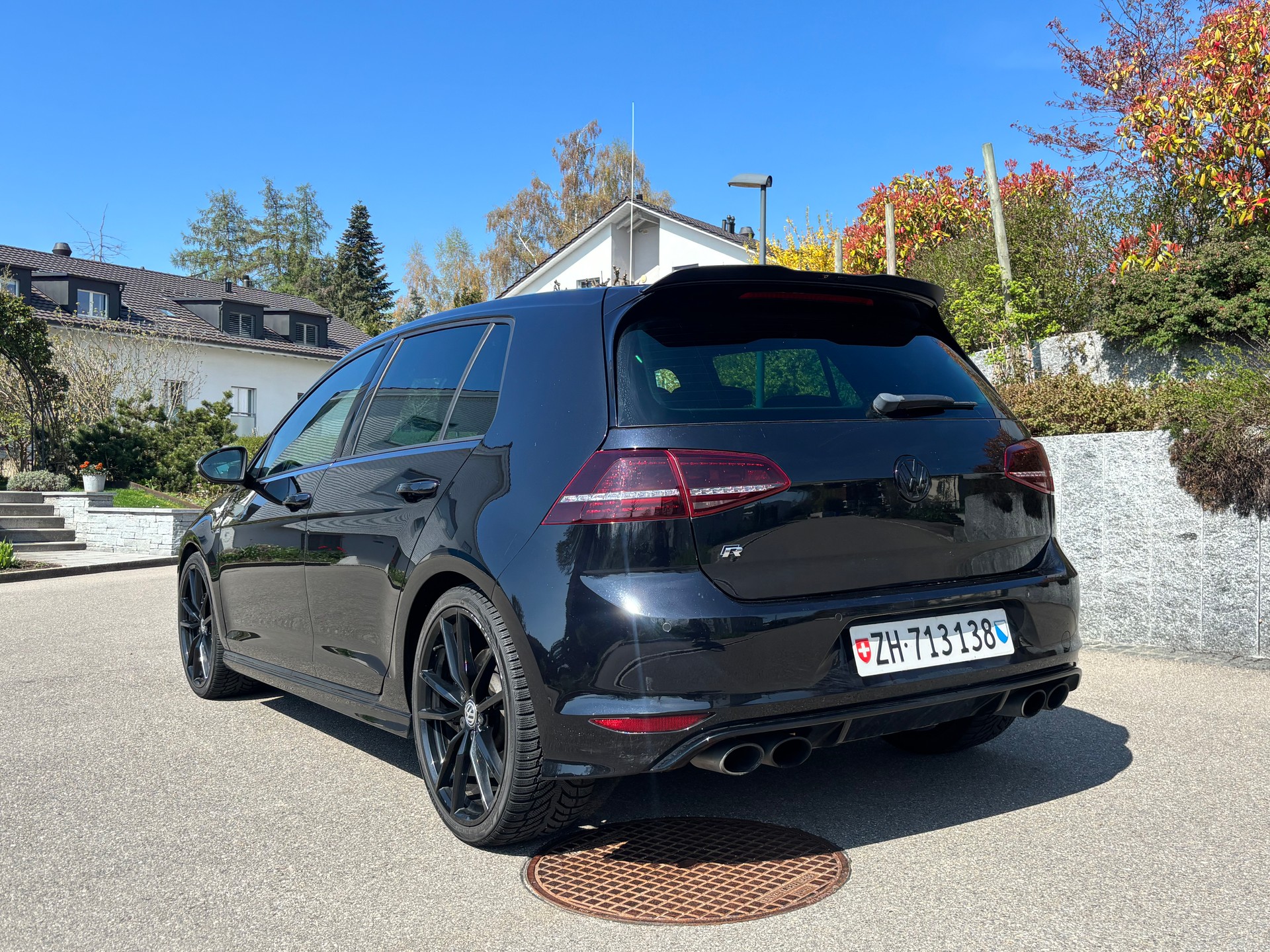 VW Golf 7 R-image-1