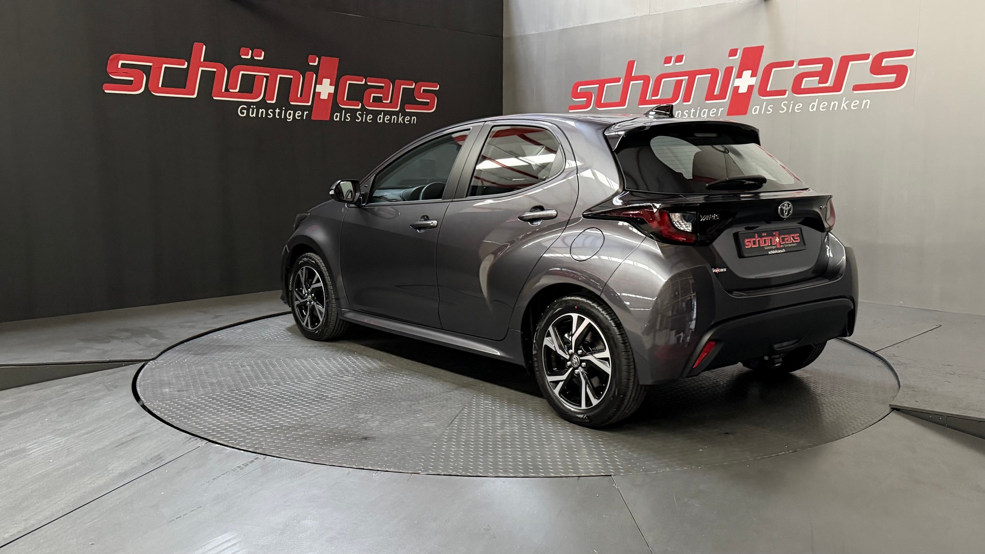 TOYOTA Yaris 1.5 Business e-CVT-image-3