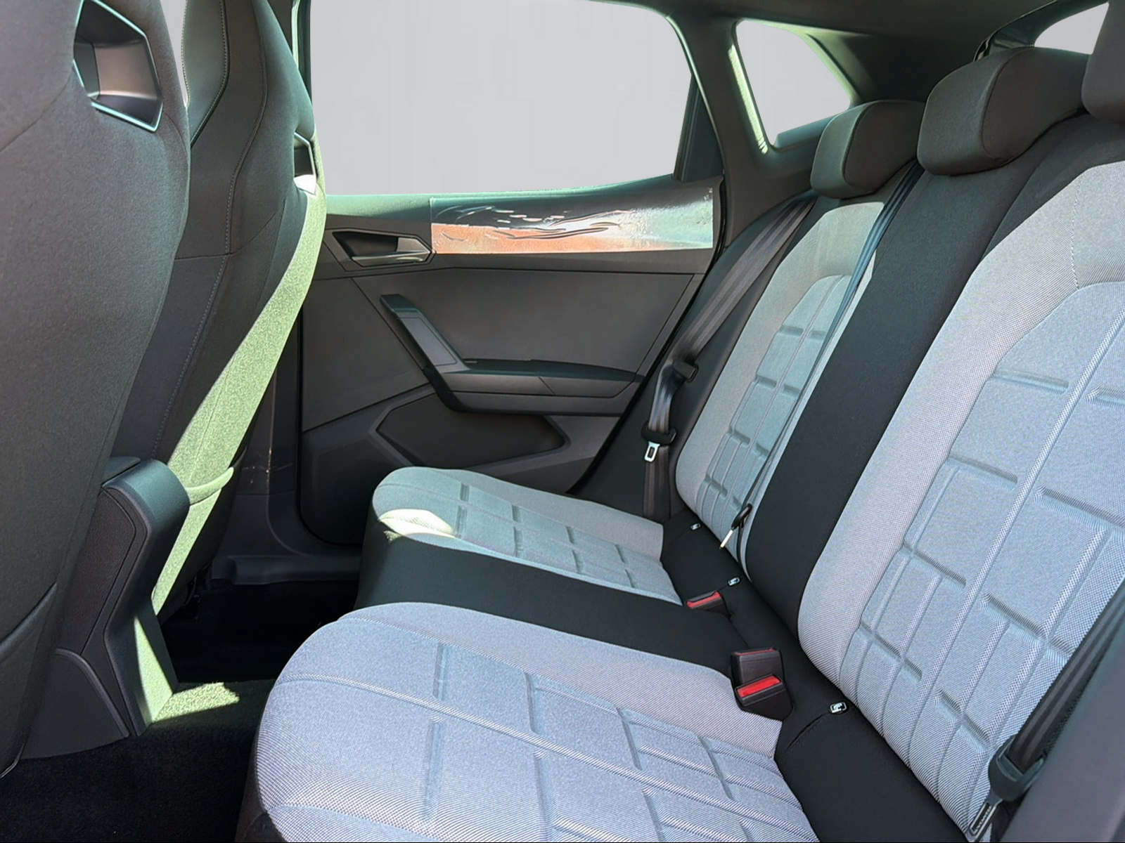 SEAT Ibiza 1.0 EcoTSI Move FR DSG-image-8