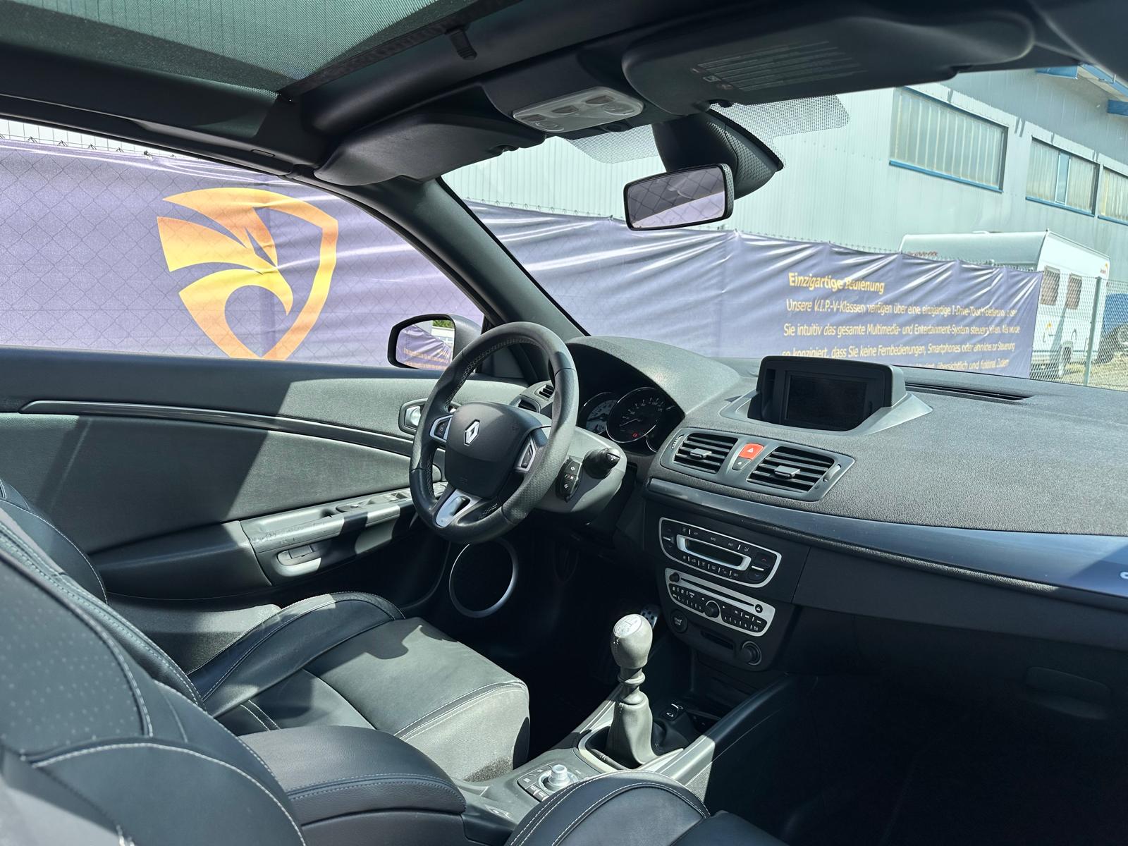 RENAULT Mégane CC 2.0 16V Turbo GT-image-24