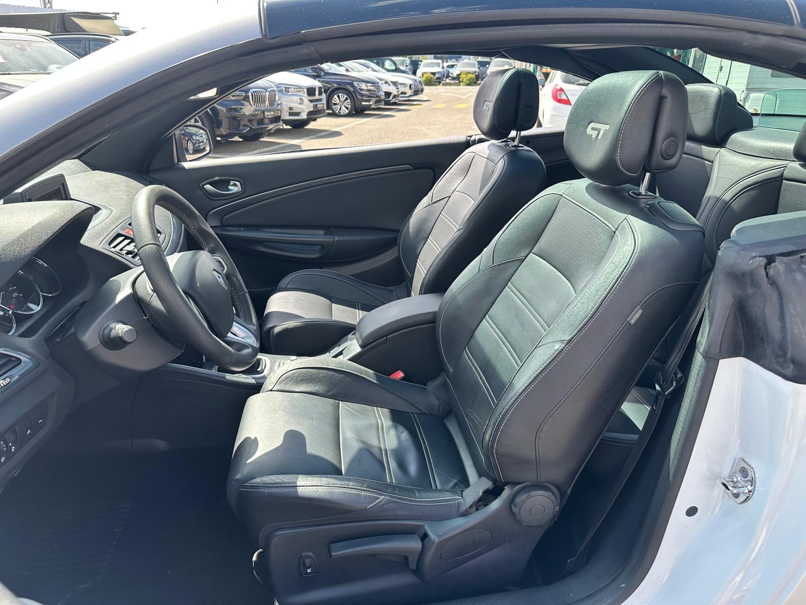 RENAULT Mégane CC 2.0 16V Turbo GT-image-19