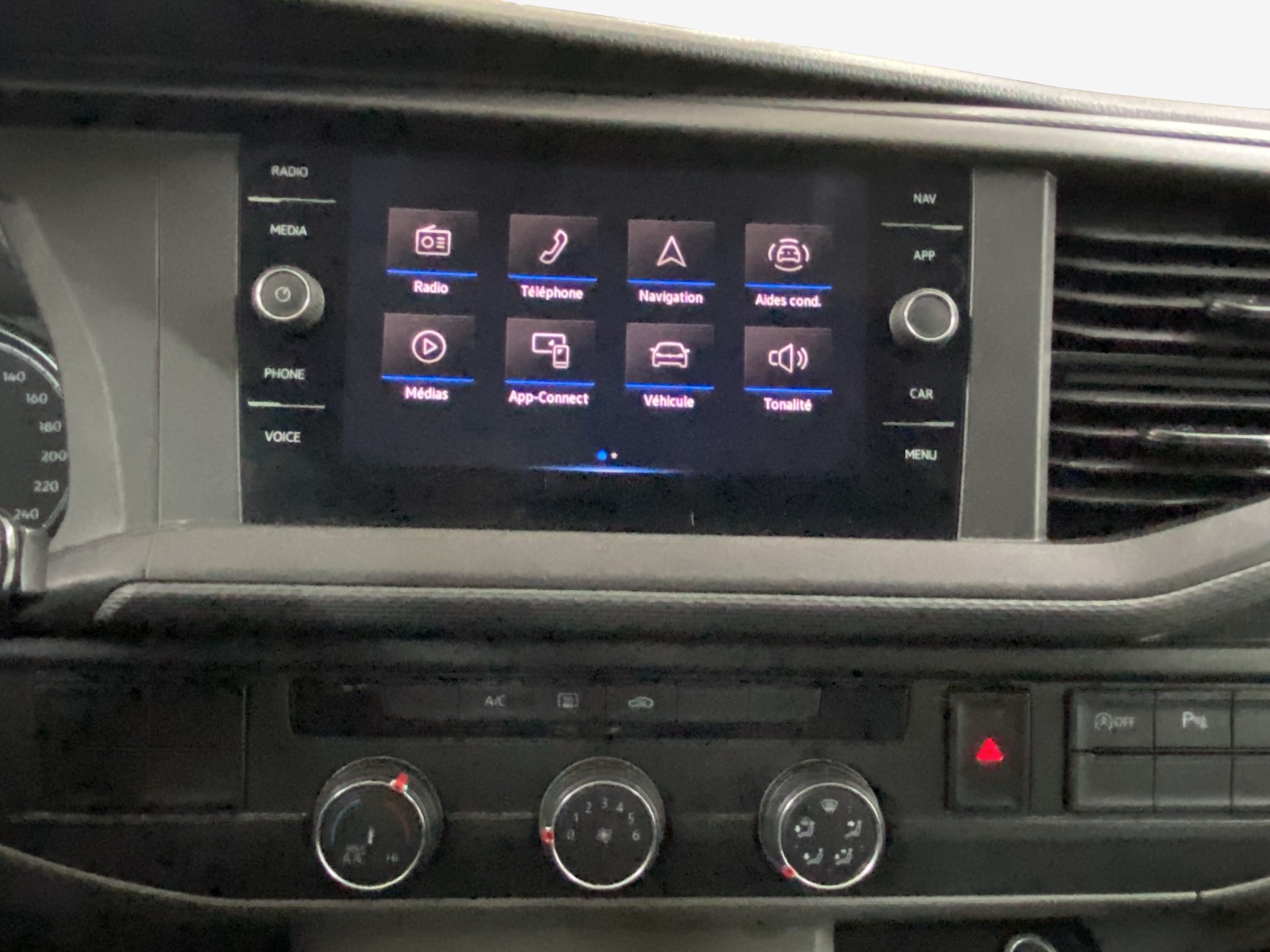 VW T6.1 2.0 TDI 4Motion-image-14