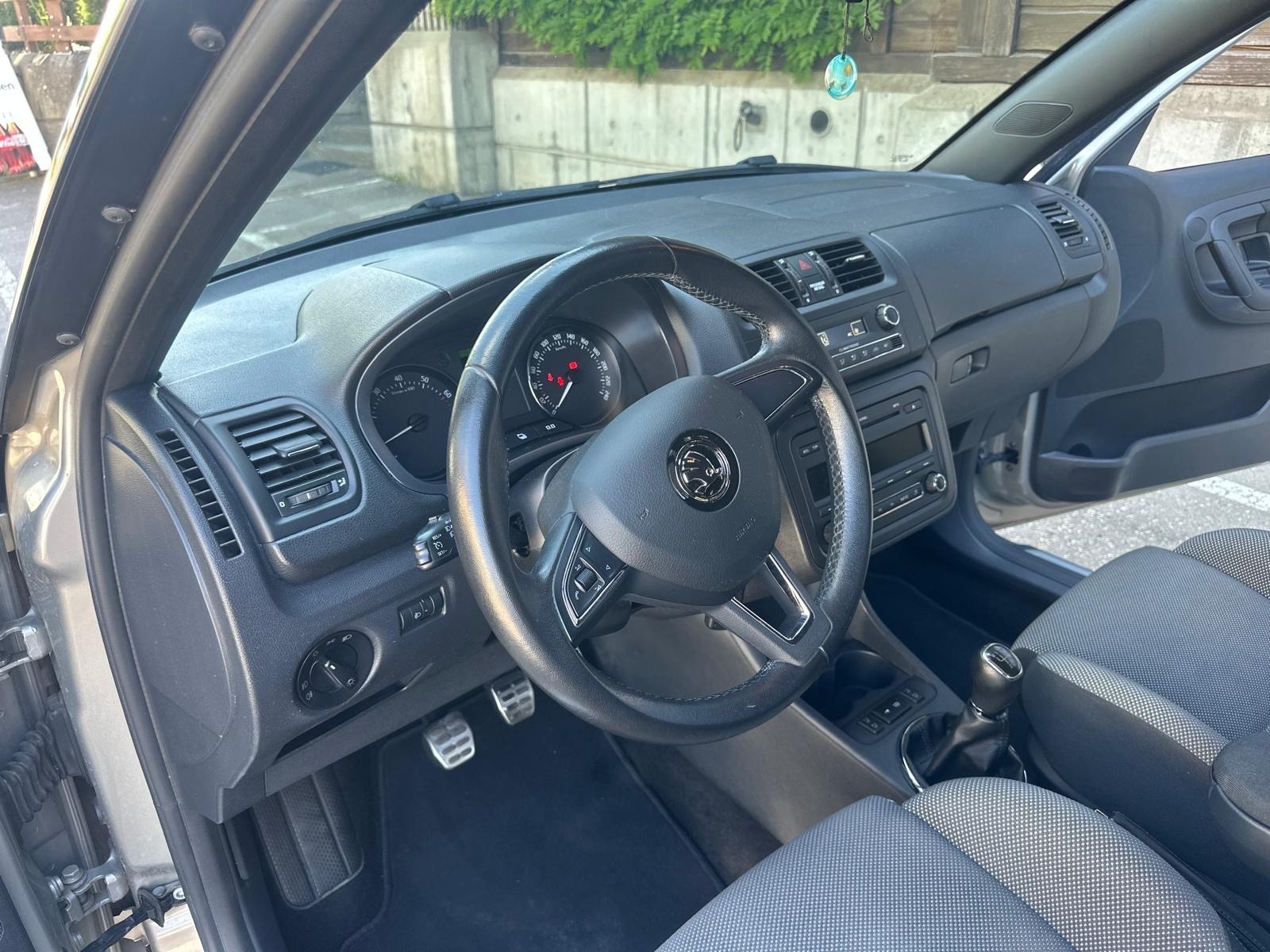 SKODA Fabia 1.2 TSI Monte Carlo-image-9