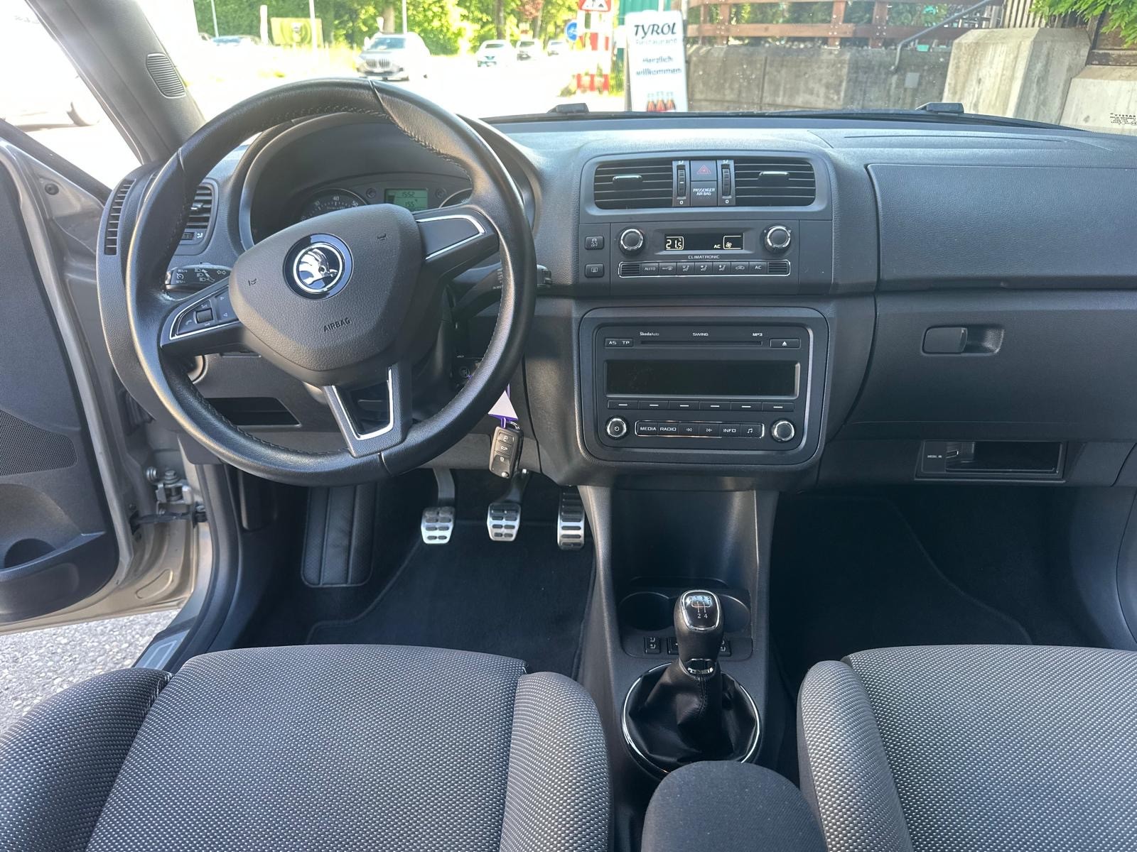 SKODA Fabia 1.2 TSI Monte Carlo-image-7