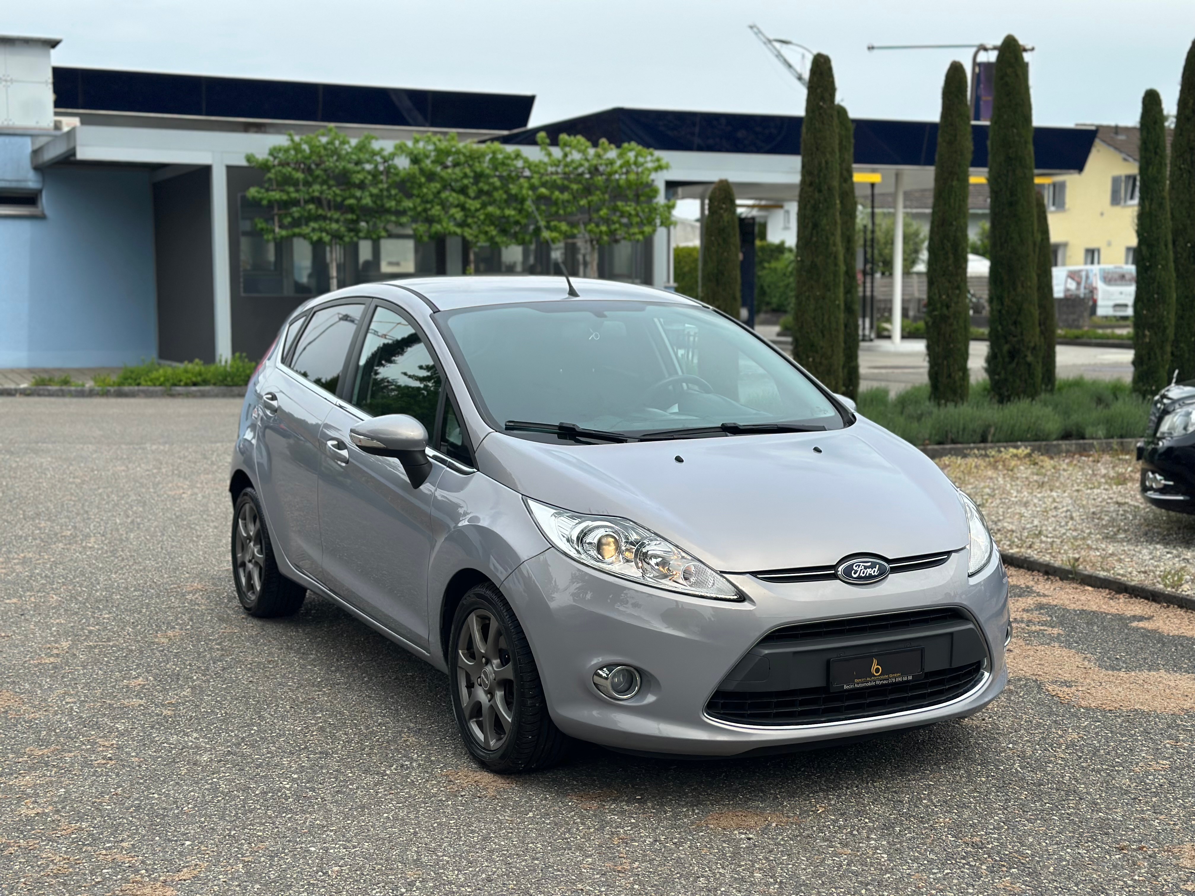 Car photo