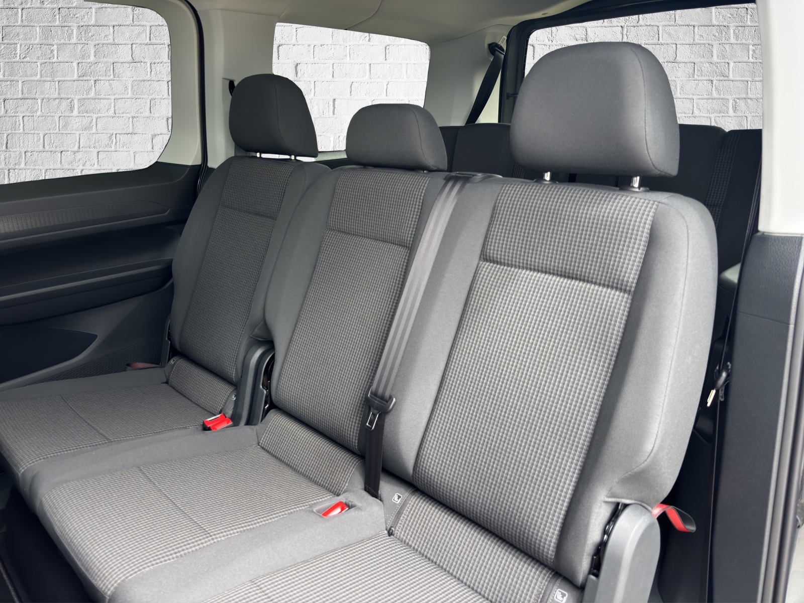 VW Caddy Maxi 2.0 TDI 4Motion-image-15