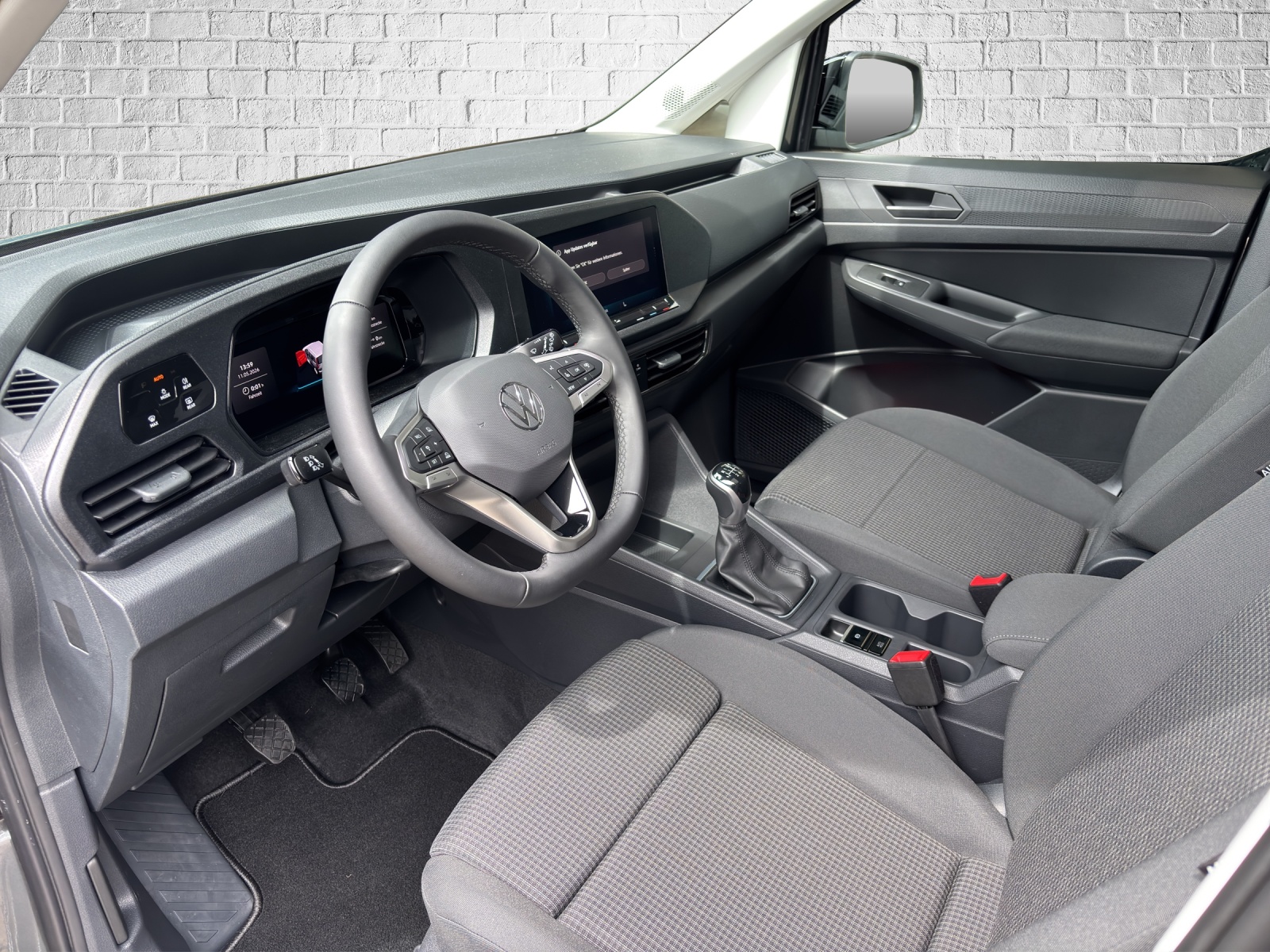 VW Caddy Maxi 2.0 TDI 4Motion-image-9