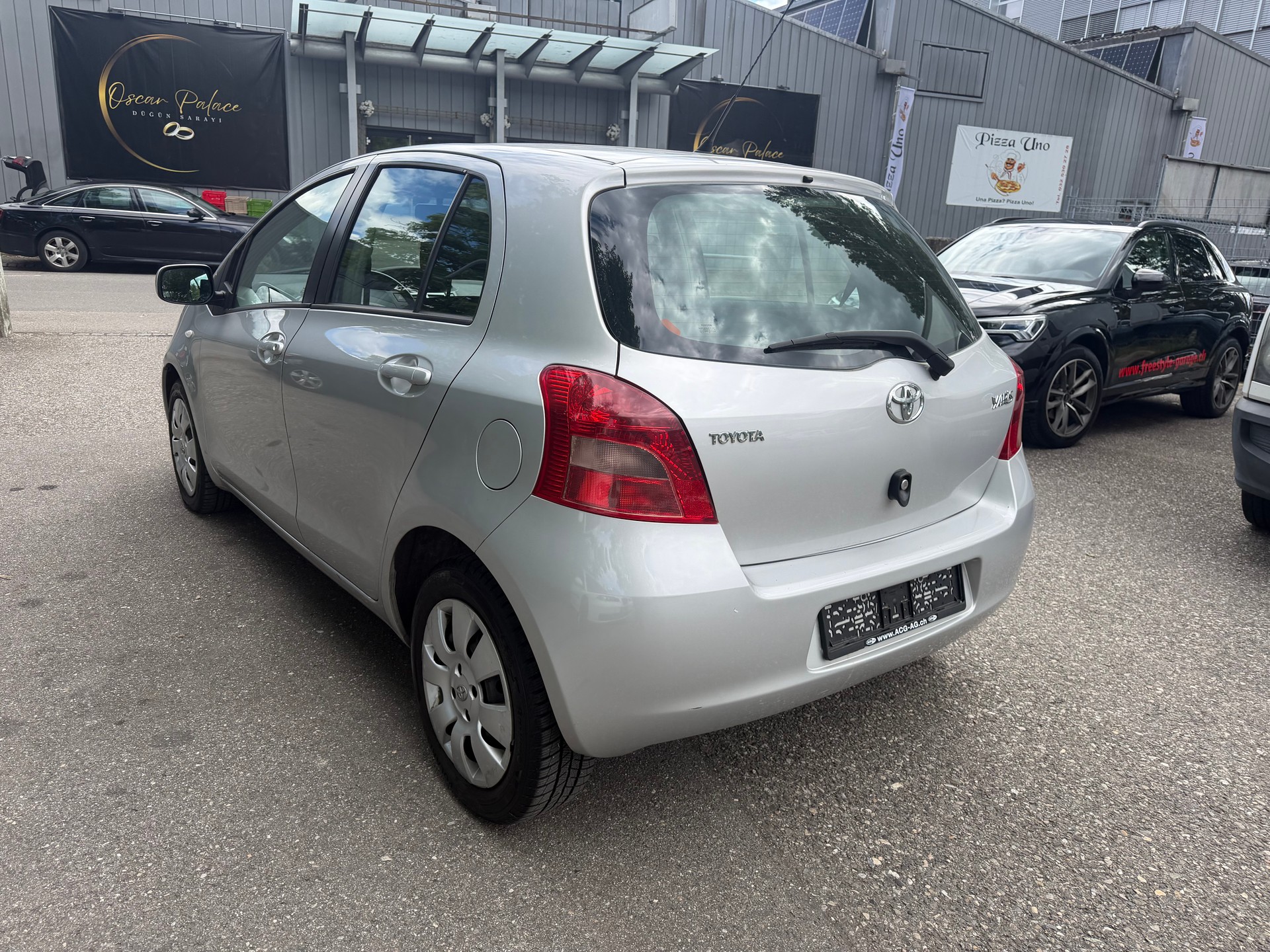 TOYOTA Yaris 1.3 Linea Sol ** Klimaanlage ** 08x Airbag ** E.Fenster ** Ab MFK 01.12.2025-image-9