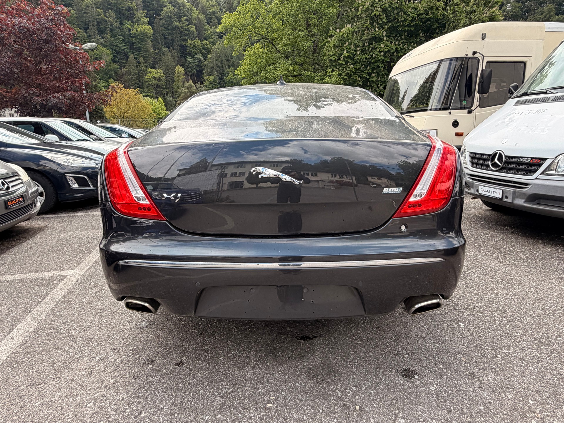 JAGUAR XJ 3.0 V6 S/C Premium Luxury Automatic AWD-image-4