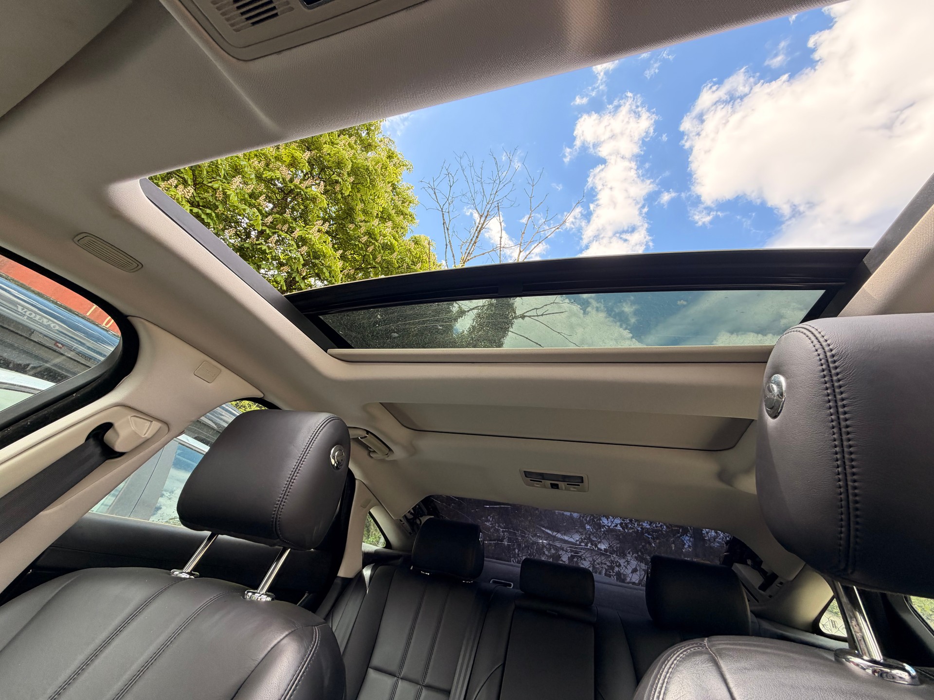 JAGUAR XJ 3.0 V6 S/C Premium Luxury Automatic AWD-image-27