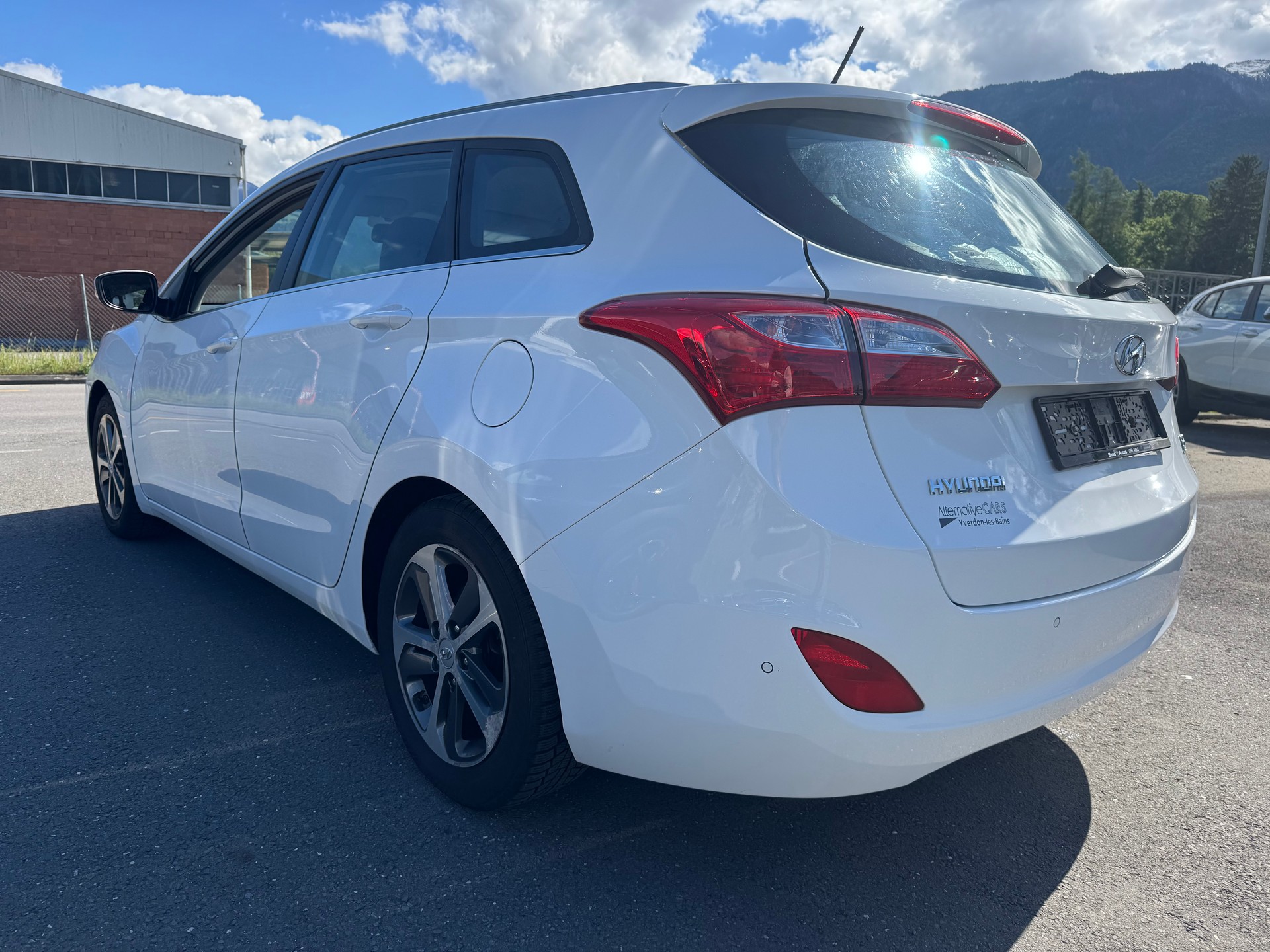 HYUNDAI i30 Wagon 1.6 GDI Vertex-image-5