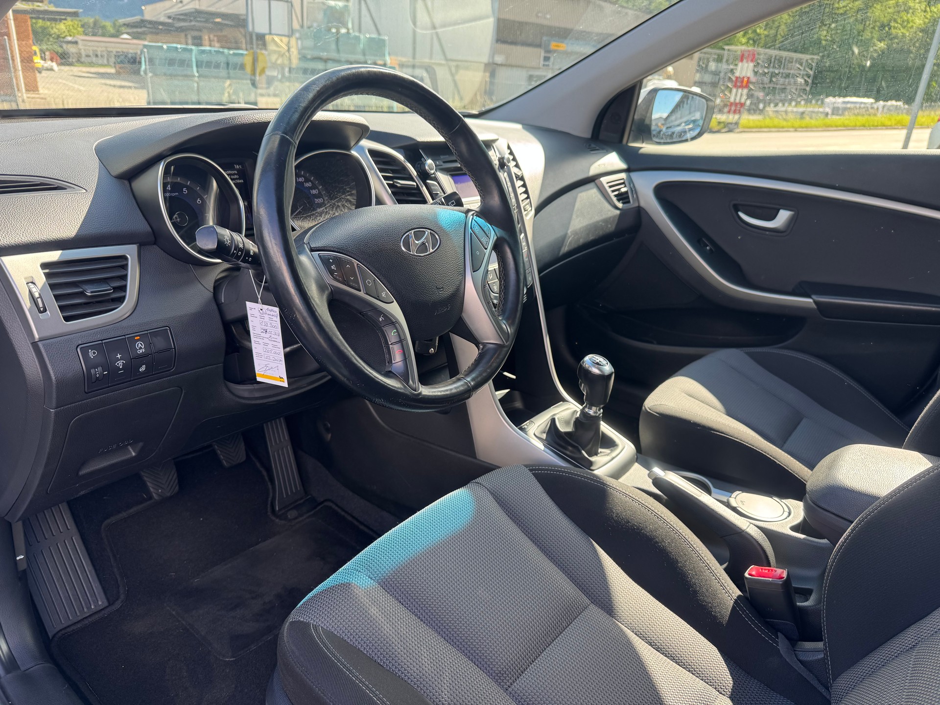 HYUNDAI i30 Wagon 1.6 GDI Vertex-image-9