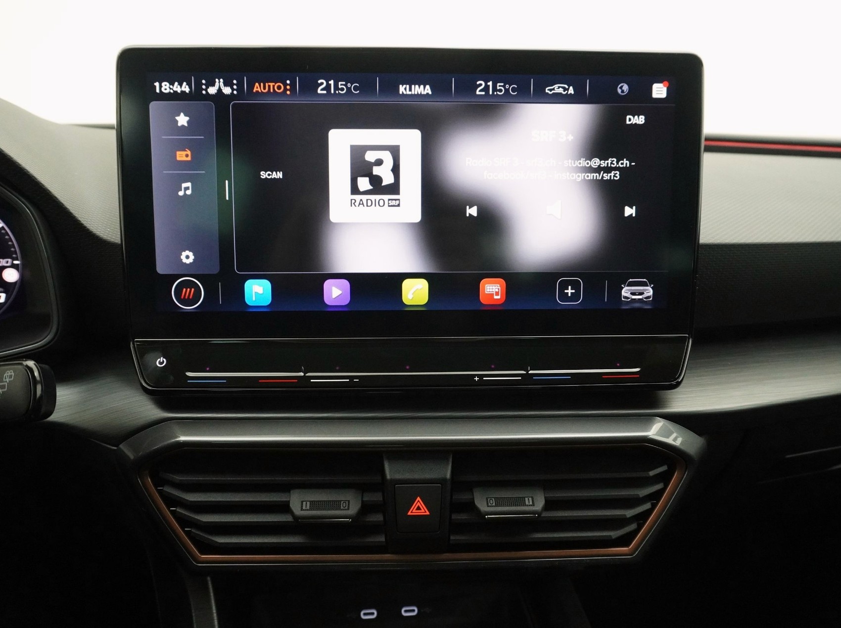 CUPRA Leon ST 1.5 eTSI ACT DSG-image-18