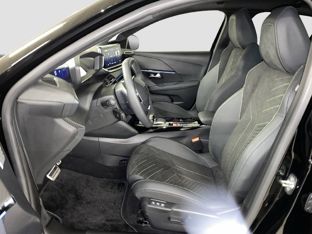 PEUGEOT 208 1.2 Hybrid 145 GT-image-5