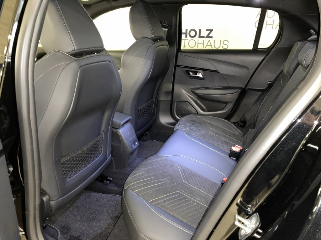 PEUGEOT 208 1.2 Hybrid 145 GT-image-16