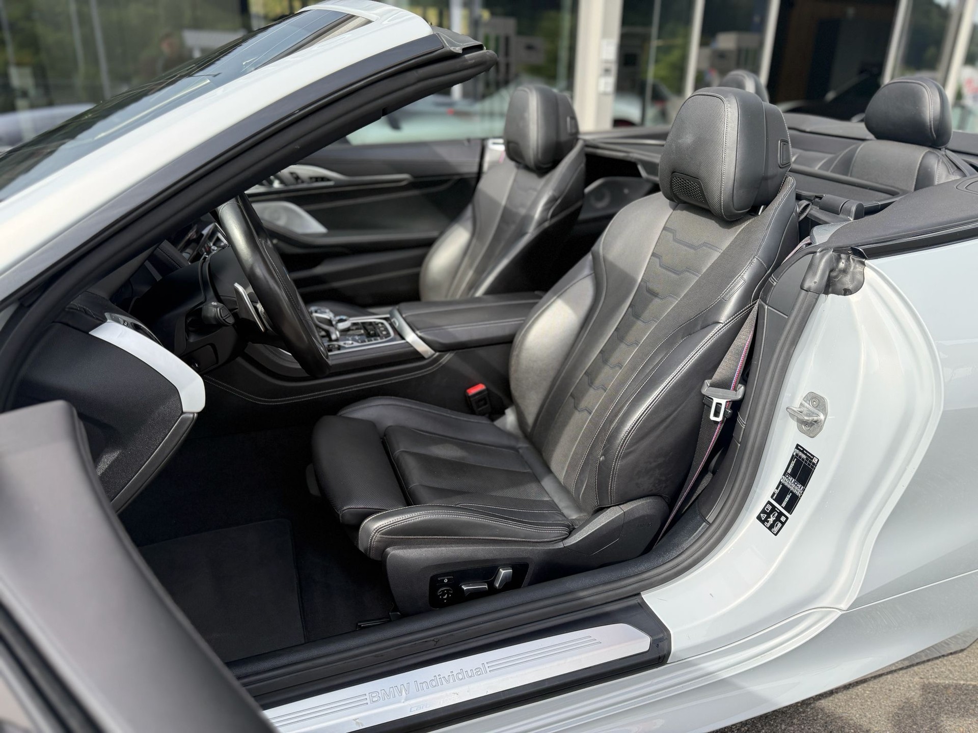 BMW M850i xDrive Steptronic-image-23