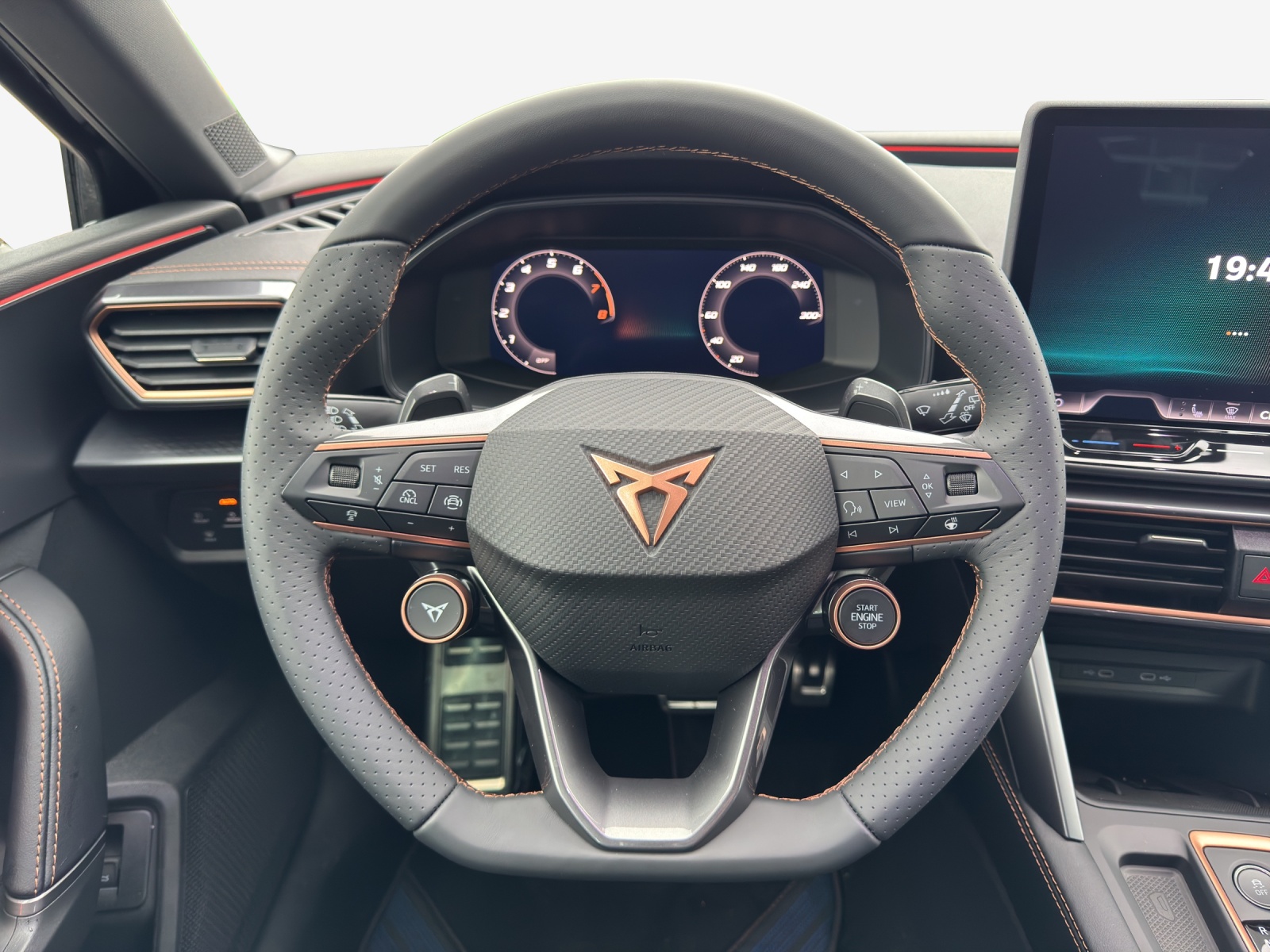 CUPRA LEON ST 1.5 eTSI Prime Edition DSG-image-9