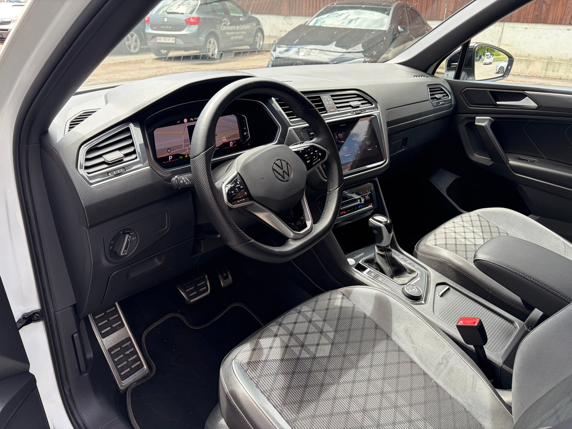 VW Tiguan Allspace 2.0TSI R-Line 4Motion DSG-image-6