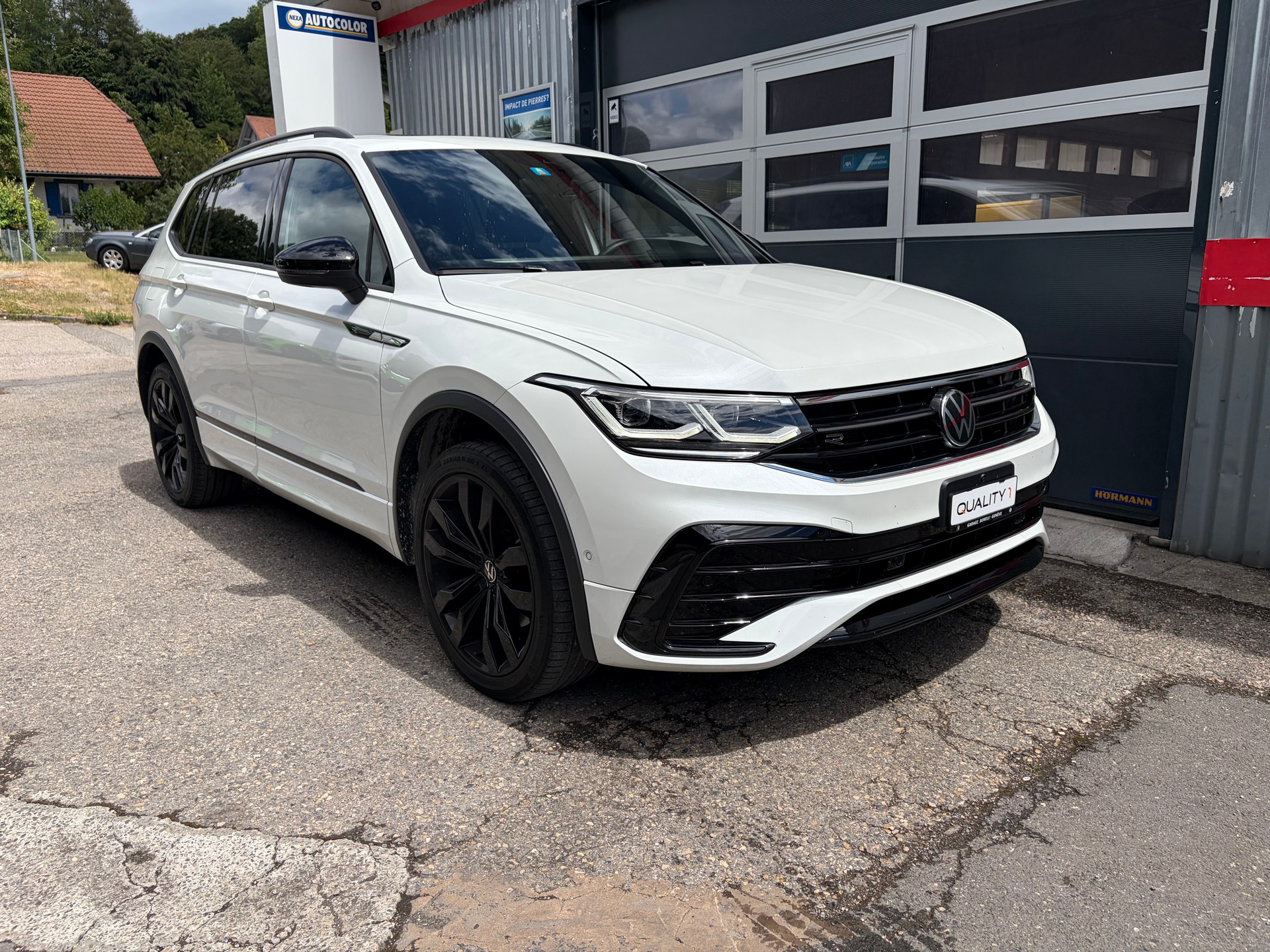 VW Tiguan Allspace 2.0TSI R-Line 4Motion DSG-image-3