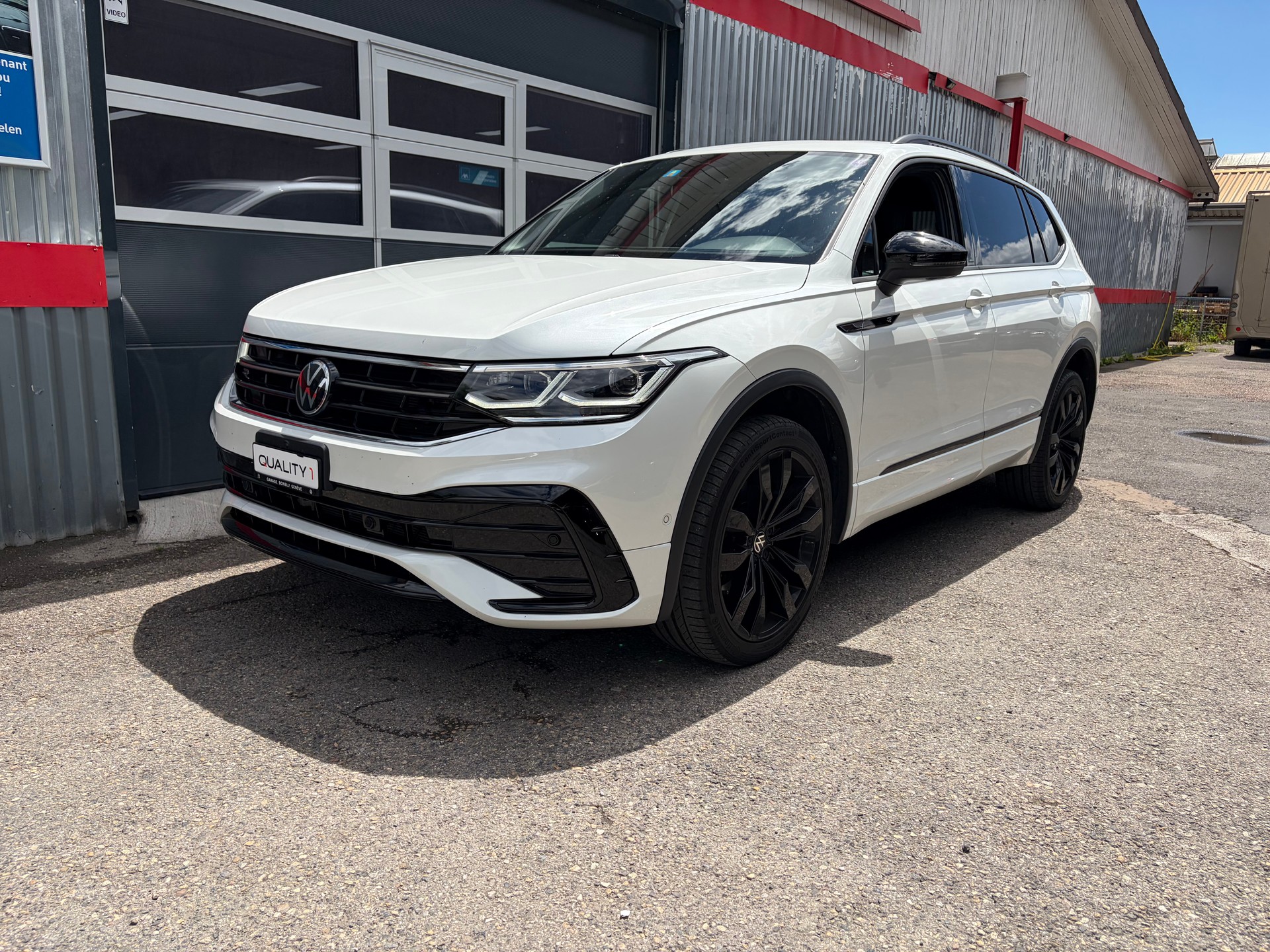VW Tiguan Allspace 2.0TSI R-Line 4Motion DSG-image-0