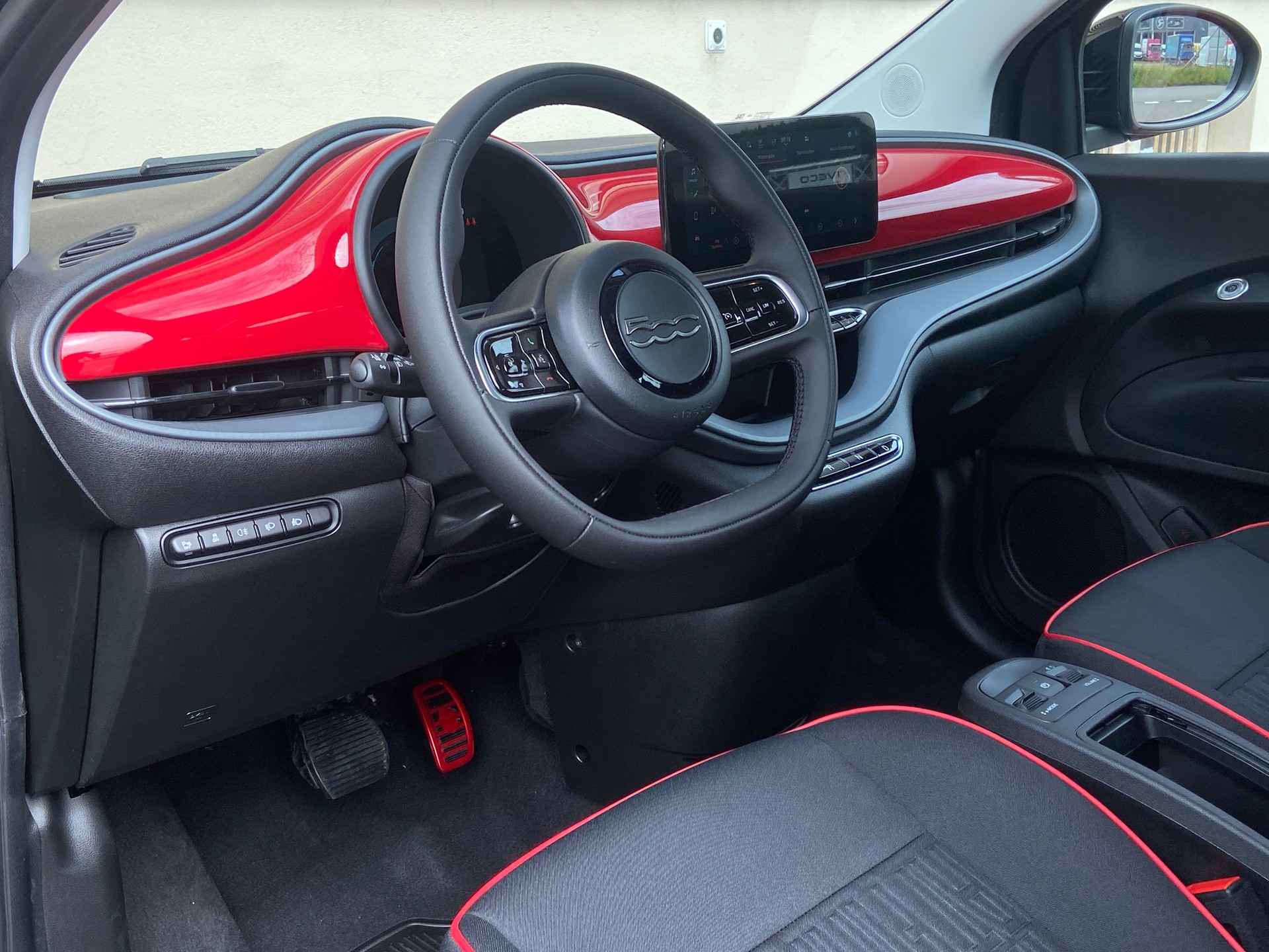 FIAT 500 C electric 87 kW Red-image-4