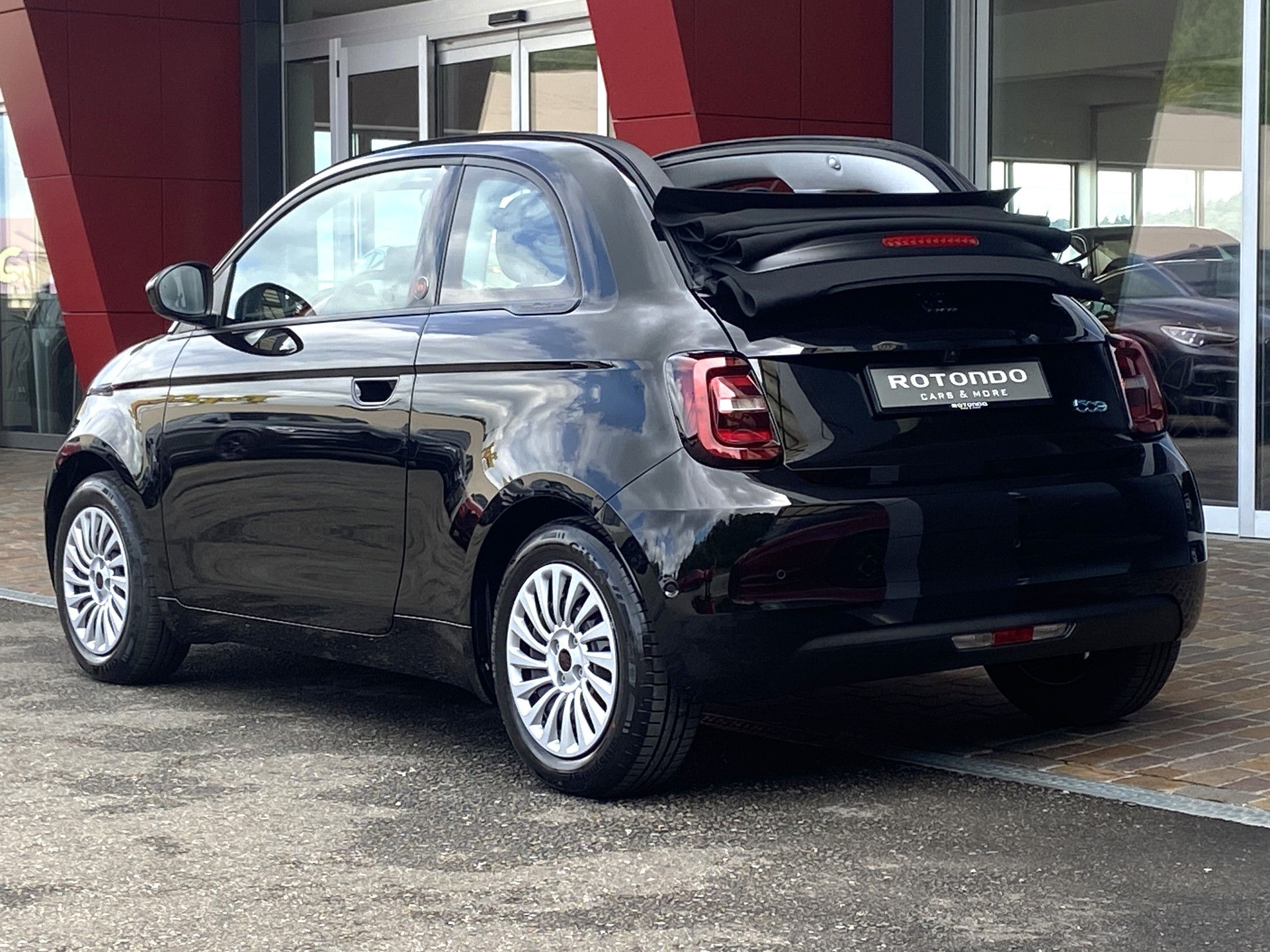 FIAT 500 C electric 87 kW Red-image-13