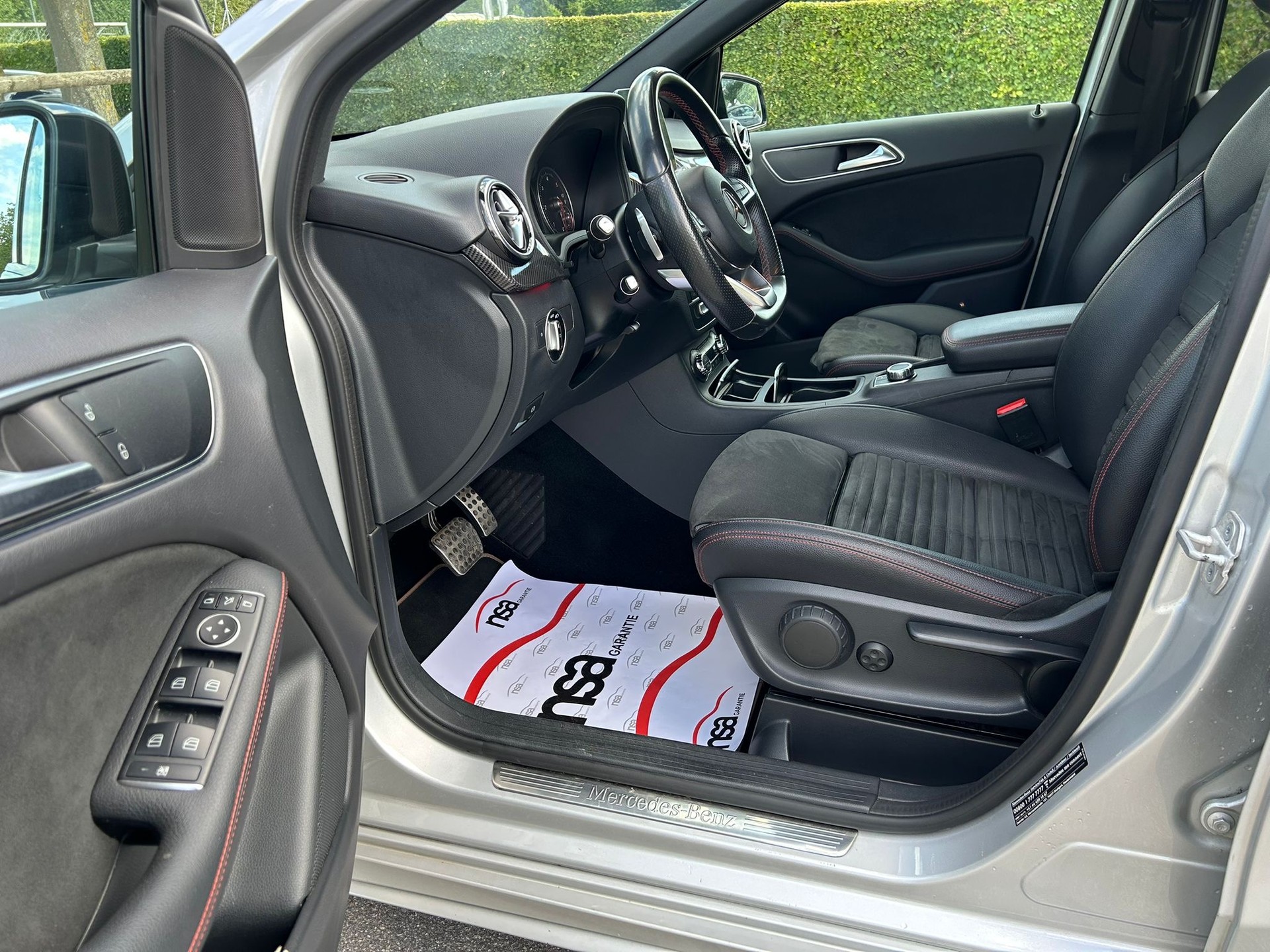 MERCEDES-BENZ B 220 CDI AMG Line 4Matic 7G-DCT-image-8