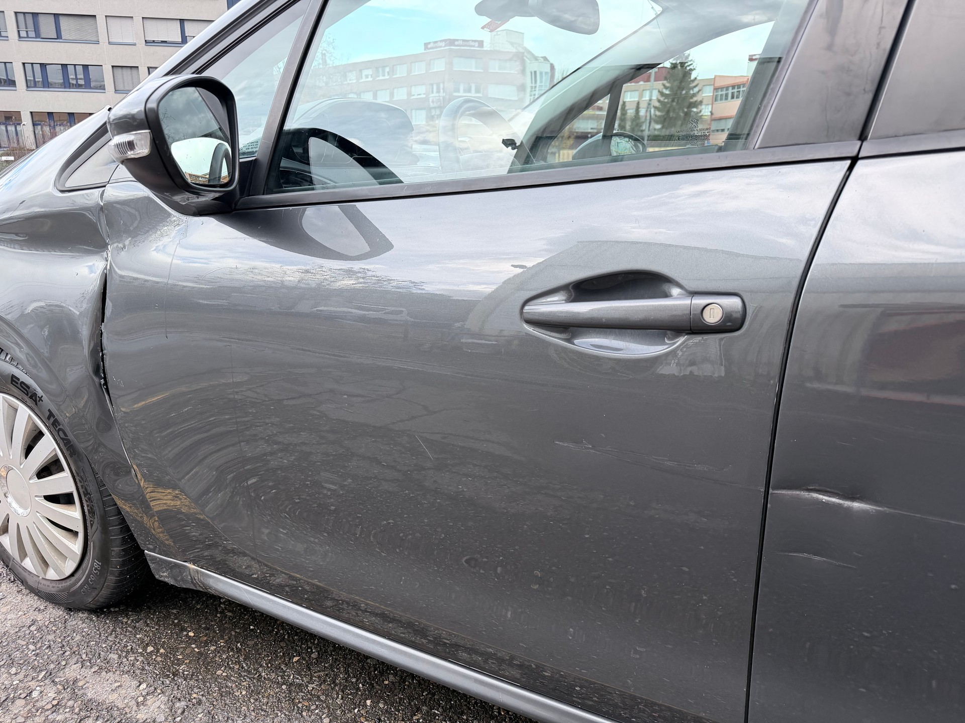 PEUGEOT 208 1.4 VTI Active-image-10