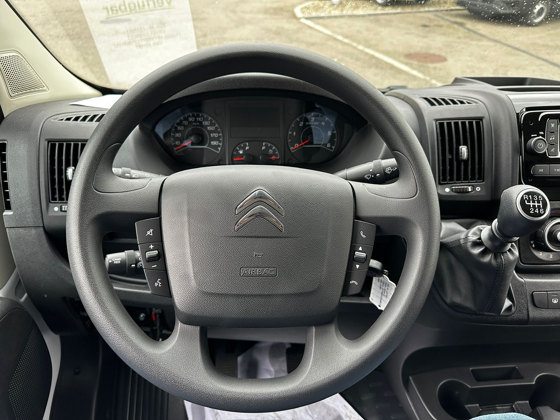 CITROEN Jumper 33 2.2 BlueHDi 140 L3H2-image-11