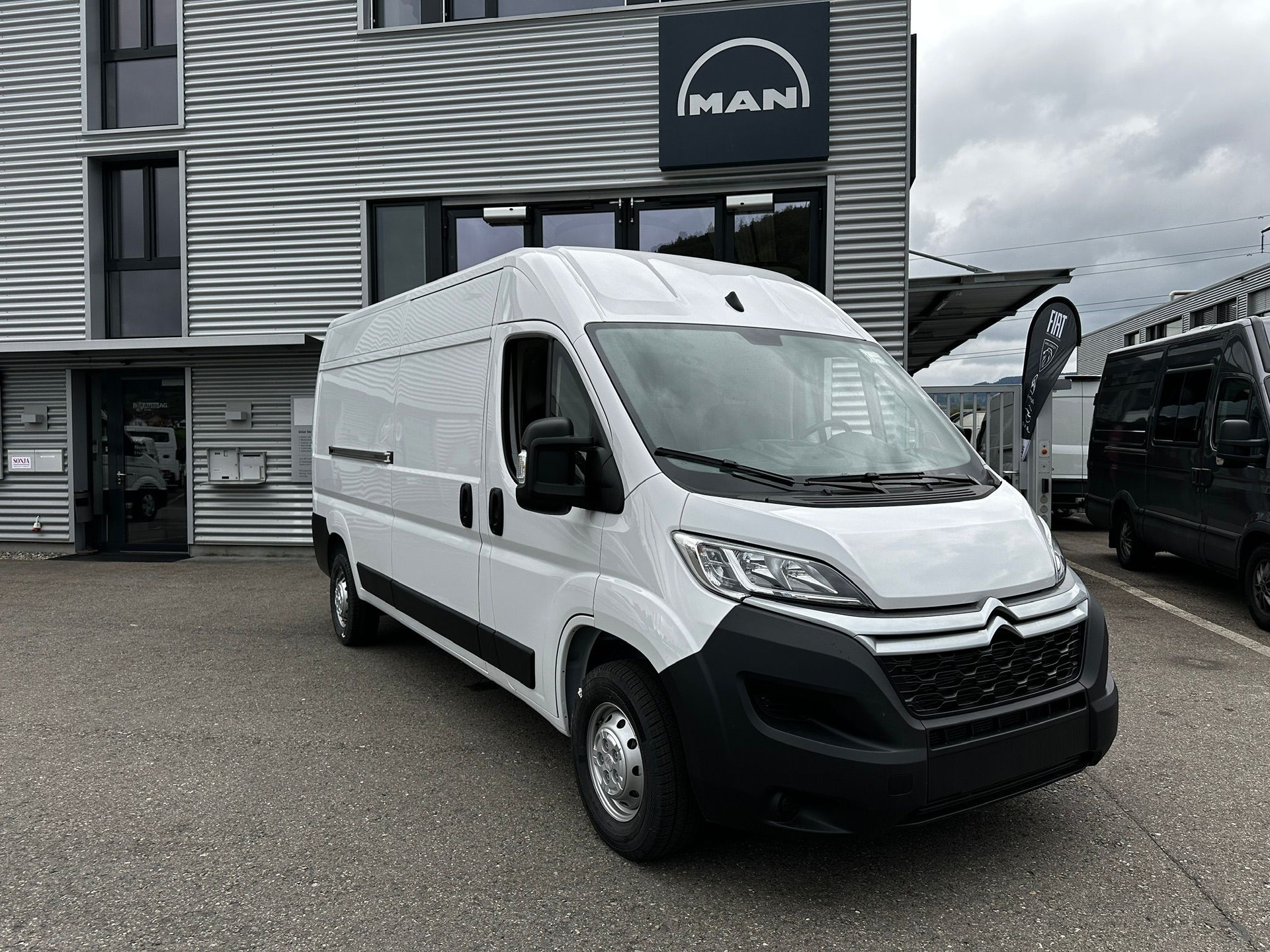 CITROEN Jumper 33 2.2 BlueHDi 140 L3H2-image-0