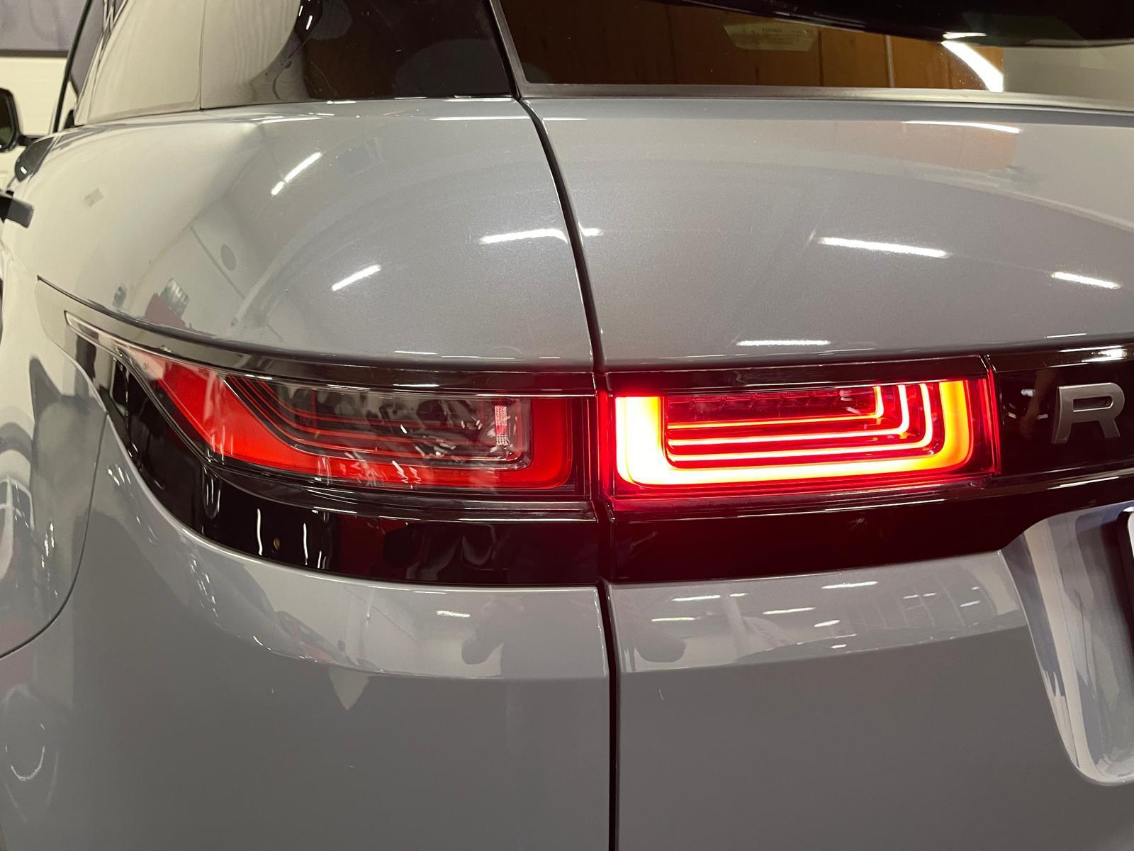 LAND ROVER Range Rover Evoque 2.0 T 250 First Edition-image-7