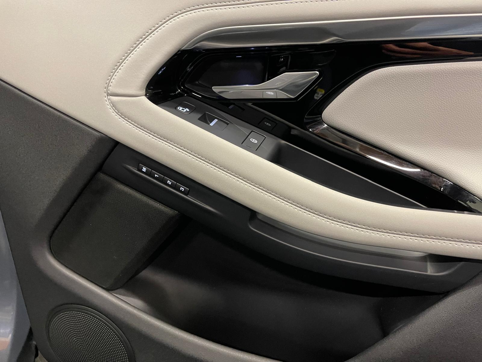 LAND ROVER Range Rover Evoque 2.0 T 250 First Edition-image-13